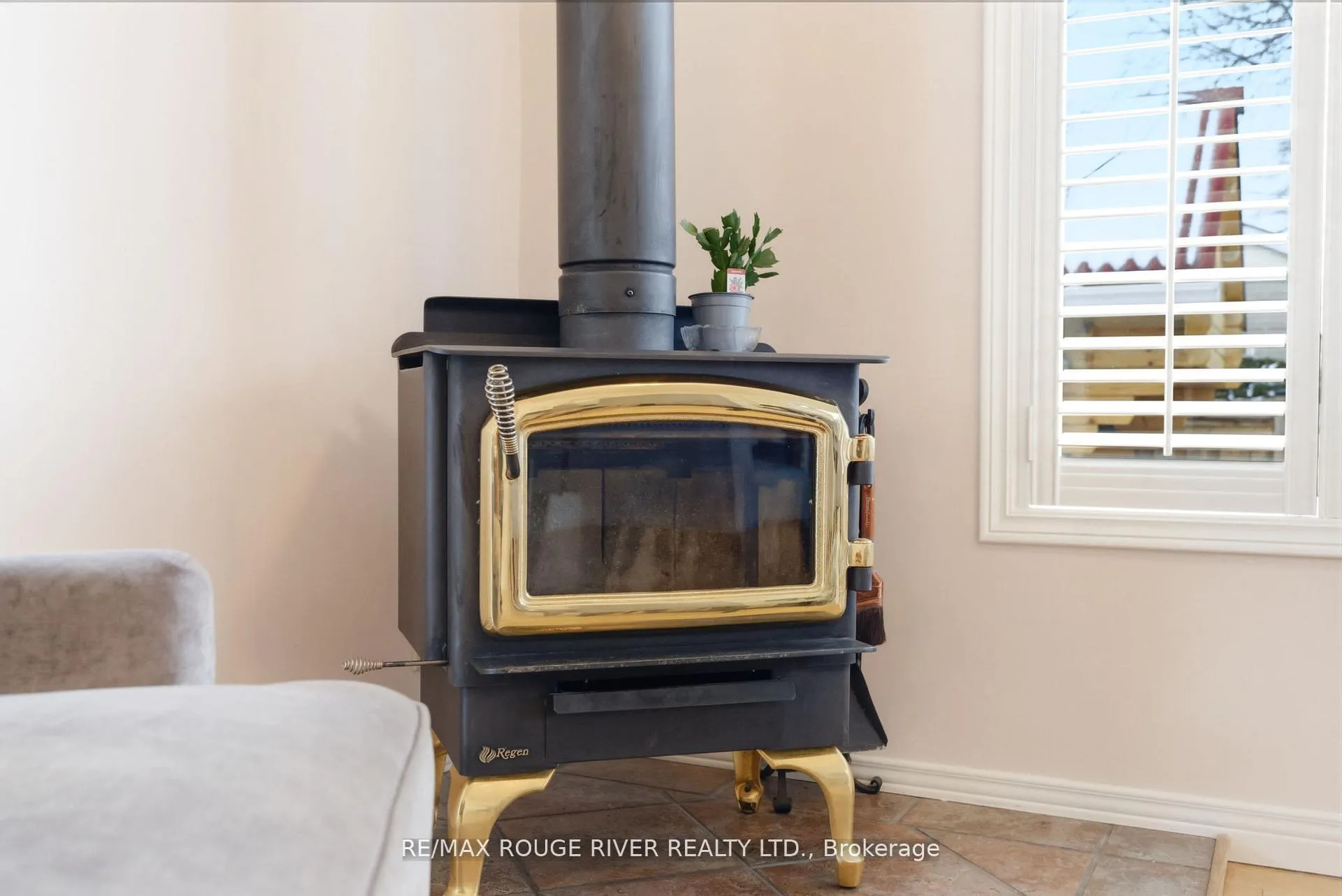 Photo 19 of 419 Cochrane Street, Whitby, Downtown Whitby — HOMEH