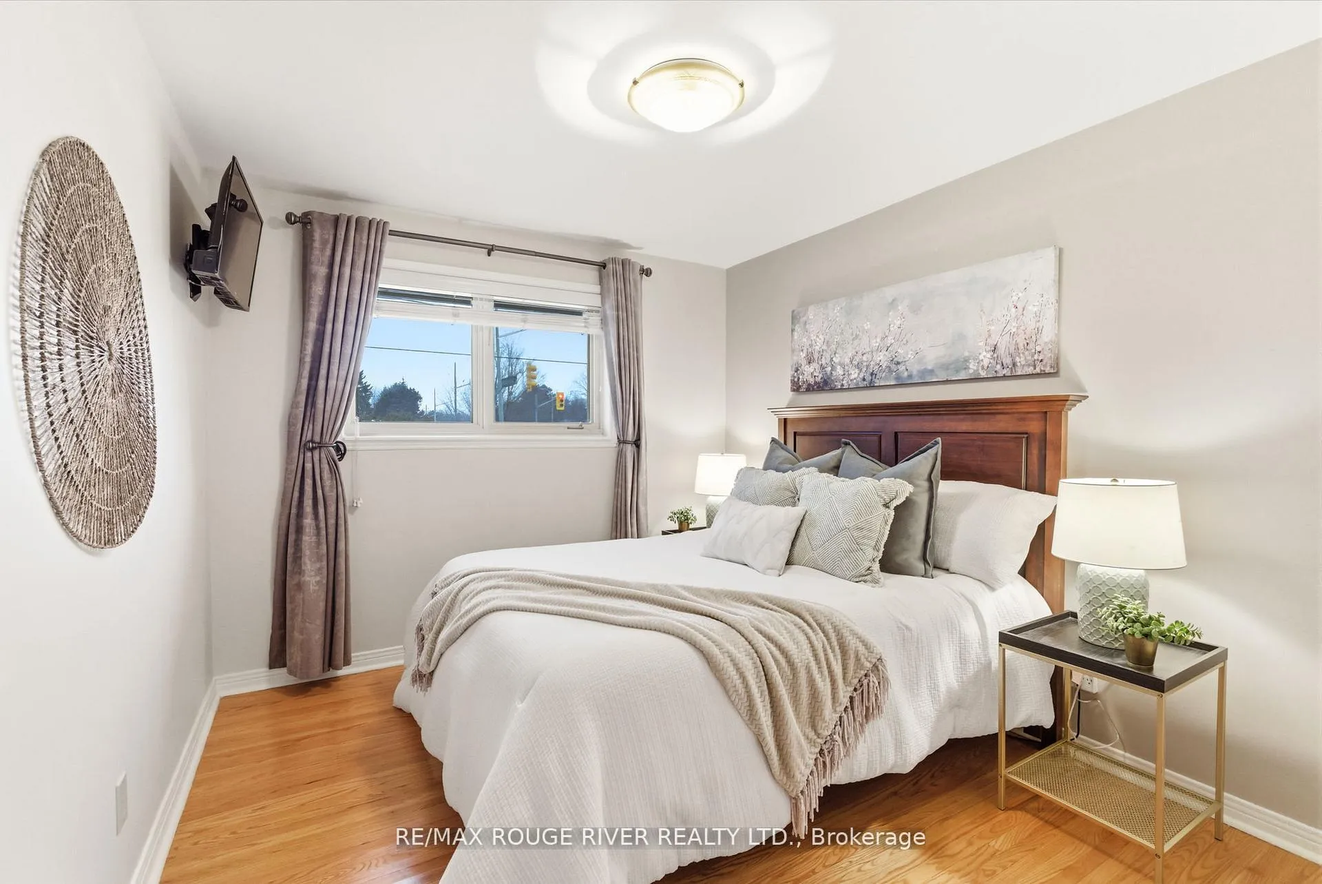 Photo 22 of 419 Cochrane Street, Whitby, Downtown Whitby — HOMEH