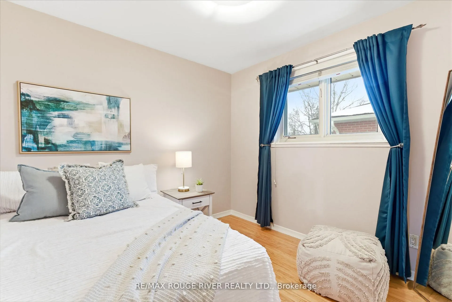 Photo 25 of 419 Cochrane Street, Whitby, Downtown Whitby — HOMEH