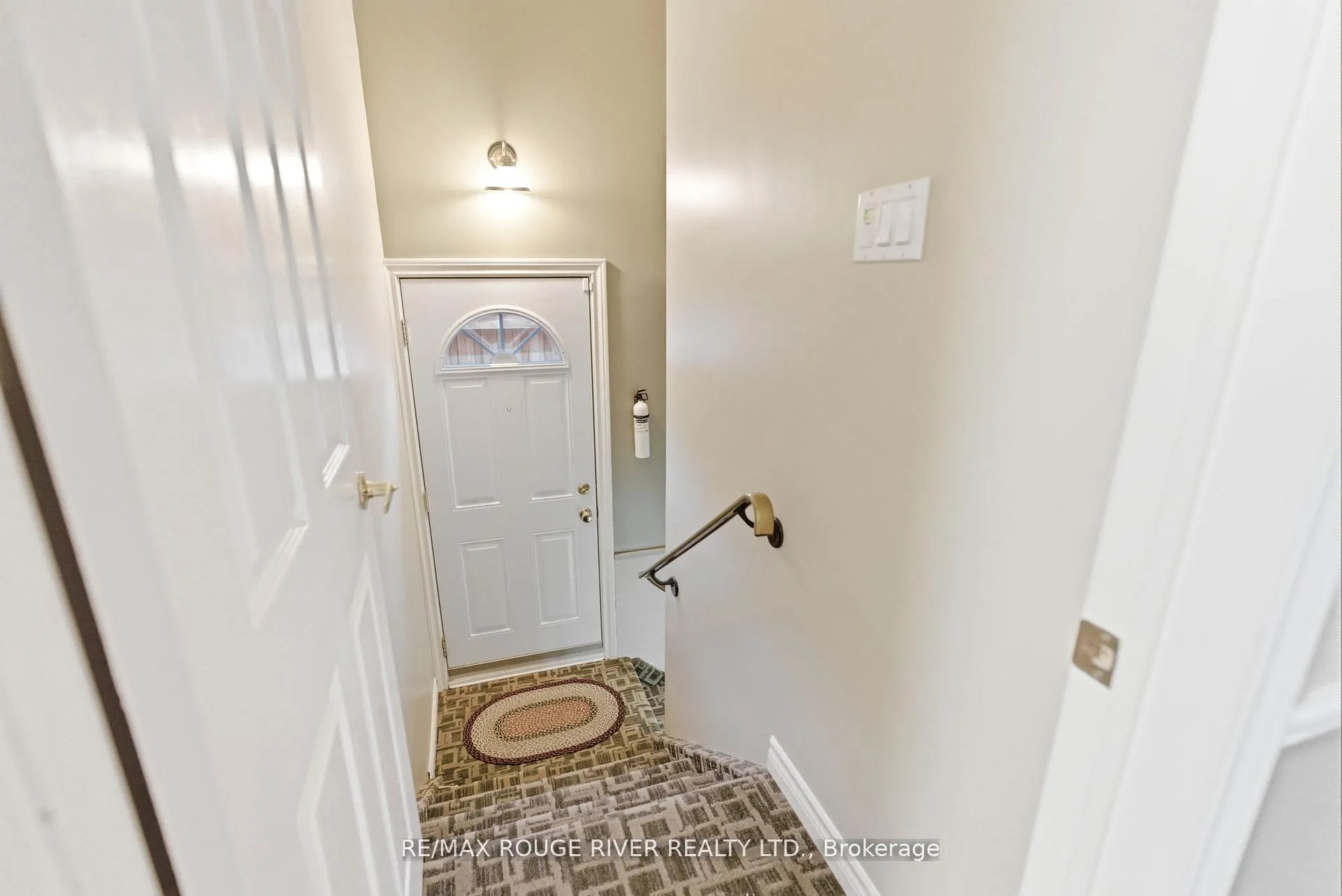 Photo 30 of 419 Cochrane Street, Whitby, Downtown Whitby — HOMEH