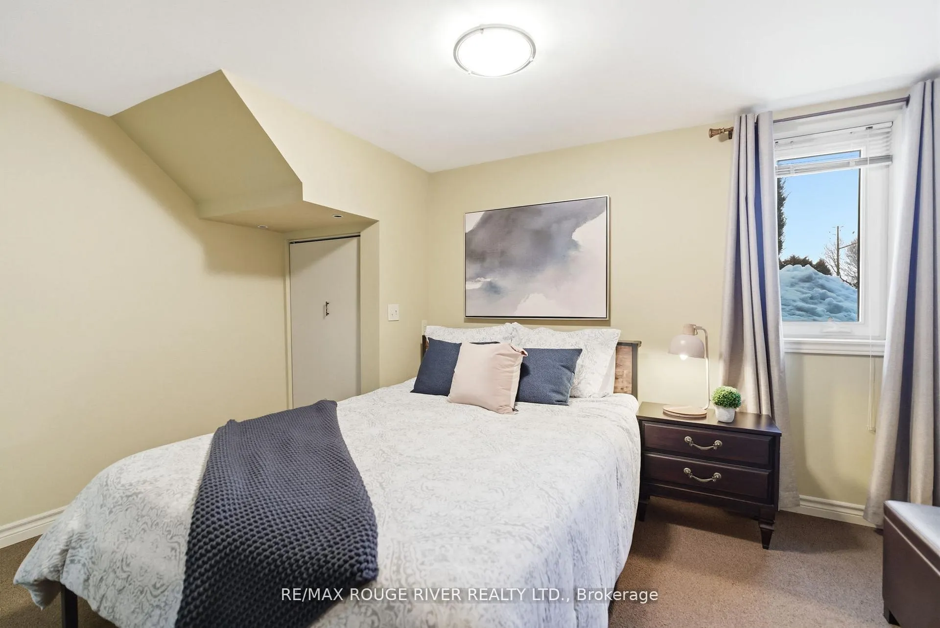 Photo 34 of 419 Cochrane Street, Whitby, Downtown Whitby — HOMEH