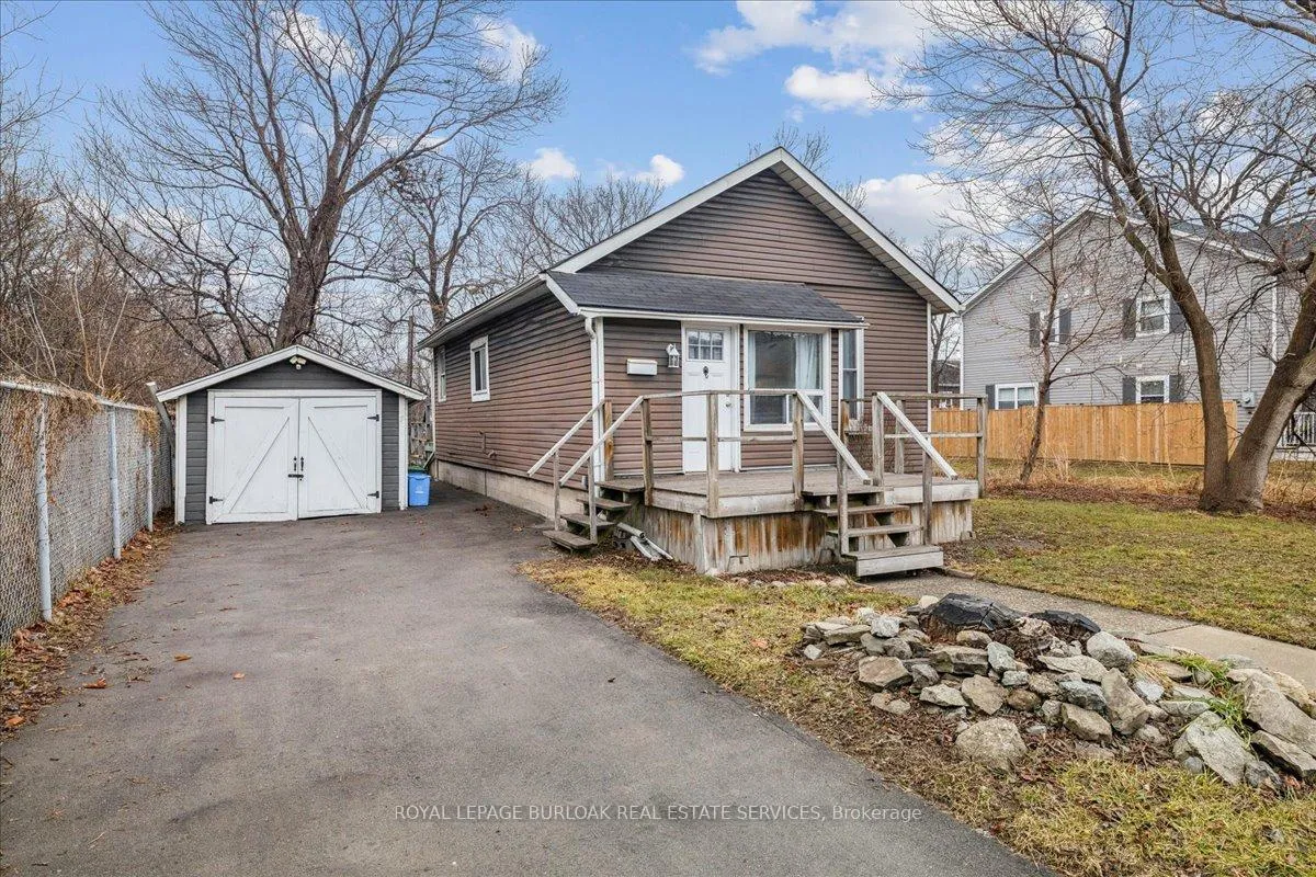 Photo 2 of 7 North Park Avenue, Hamilton, Hamilton Beach — HOMEH