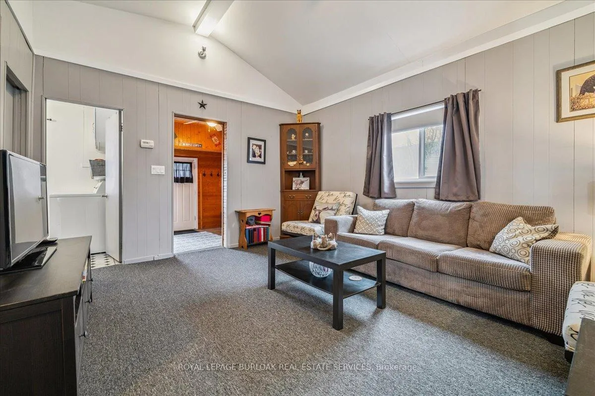 Photo 13 of 7 North Park Avenue, Hamilton, Hamilton Beach — HOMEH
