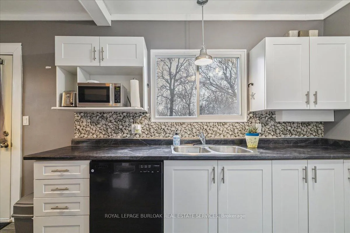 Photo 20 of 7 North Park Avenue, Hamilton, Hamilton Beach — HOMEH