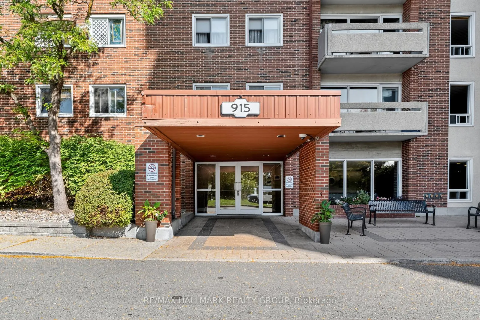 Photo 3 of Unit 304, 915 Elmsmere Road, Ottawa, Beacon Hill South — HOMEH