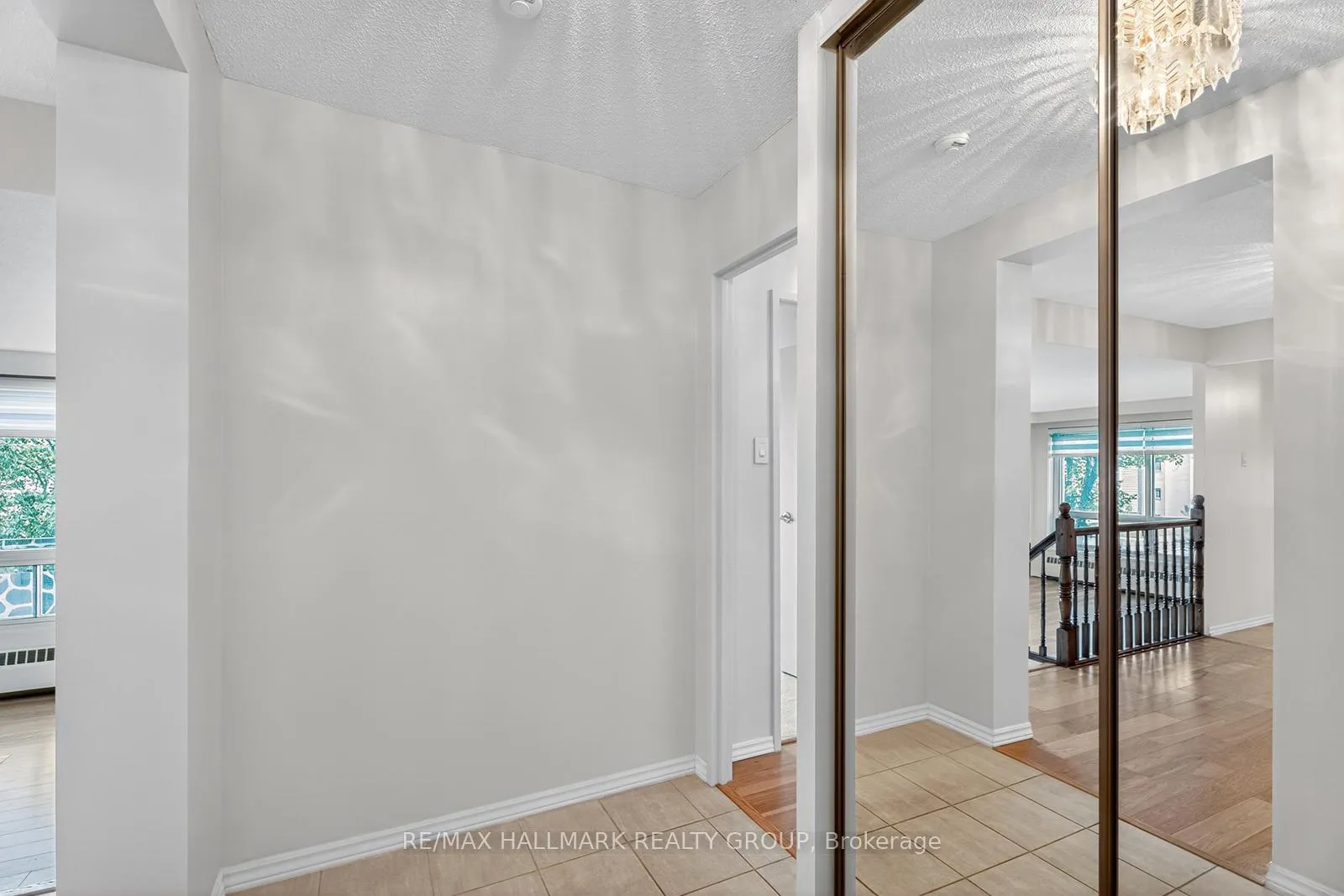Photo 9 of Unit 304, 915 Elmsmere Road, Ottawa, Beacon Hill South — HOMEH