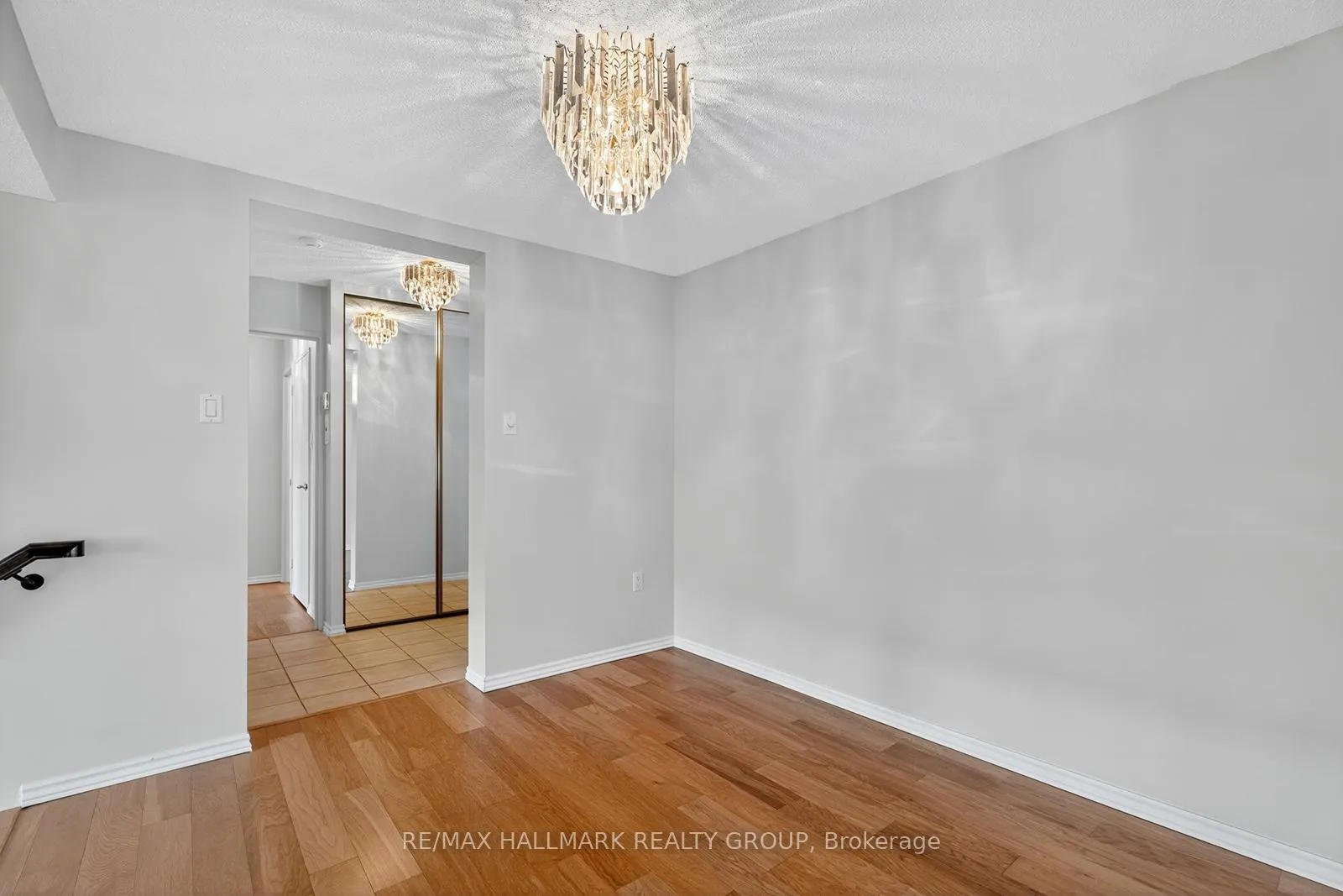 Photo 10 of Unit 304, 915 Elmsmere Road, Ottawa, Beacon Hill South — HOMEH