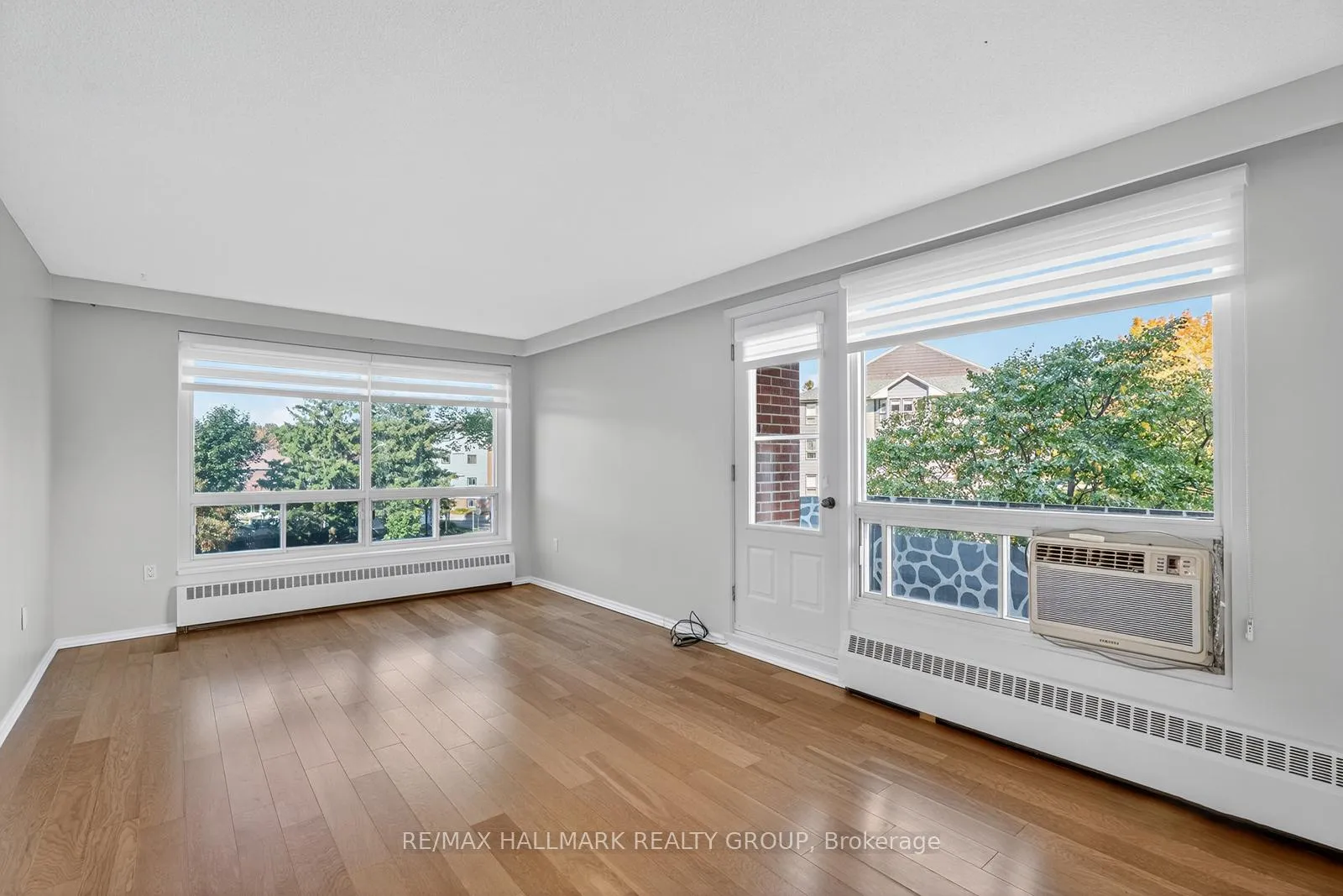 Photo 15 of Unit 304, 915 Elmsmere Road, Ottawa, Beacon Hill South — HOMEH