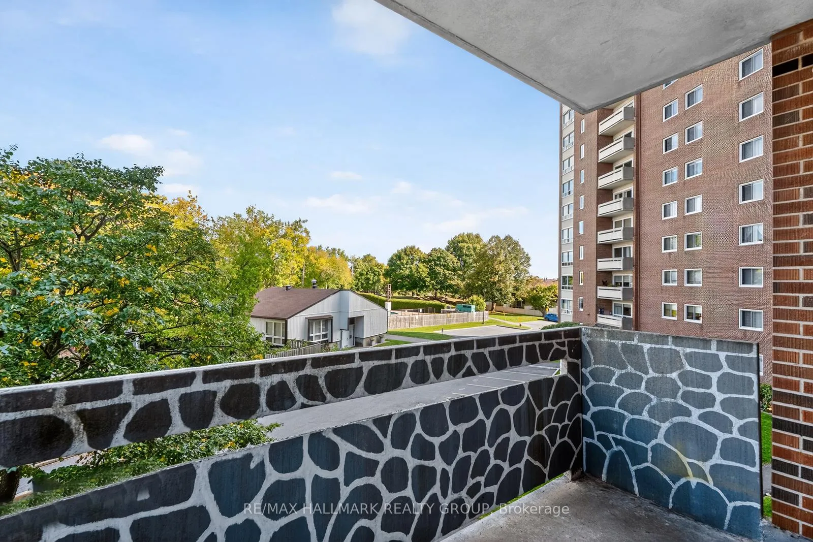 Photo 18 of Unit 304, 915 Elmsmere Road, Ottawa, Beacon Hill South — HOMEH