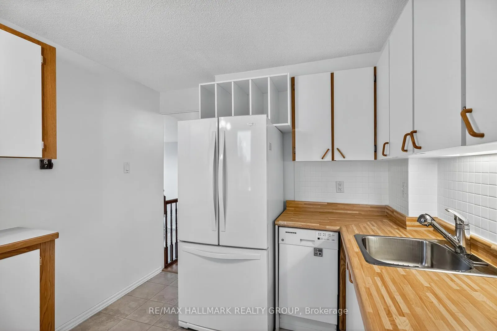 Photo 27 of Unit 304, 915 Elmsmere Road, Ottawa, Beacon Hill South — HOMEH
