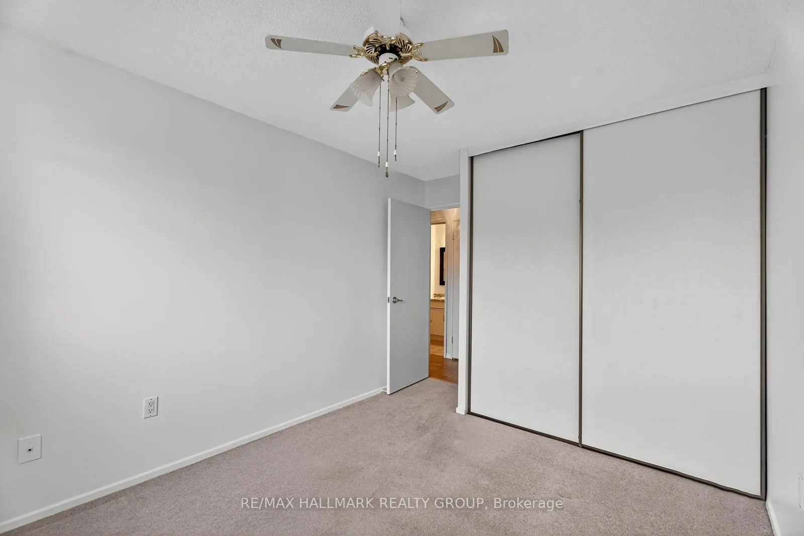 Photo 31 of Unit 304, 915 Elmsmere Road, Ottawa, Beacon Hill South — HOMEH