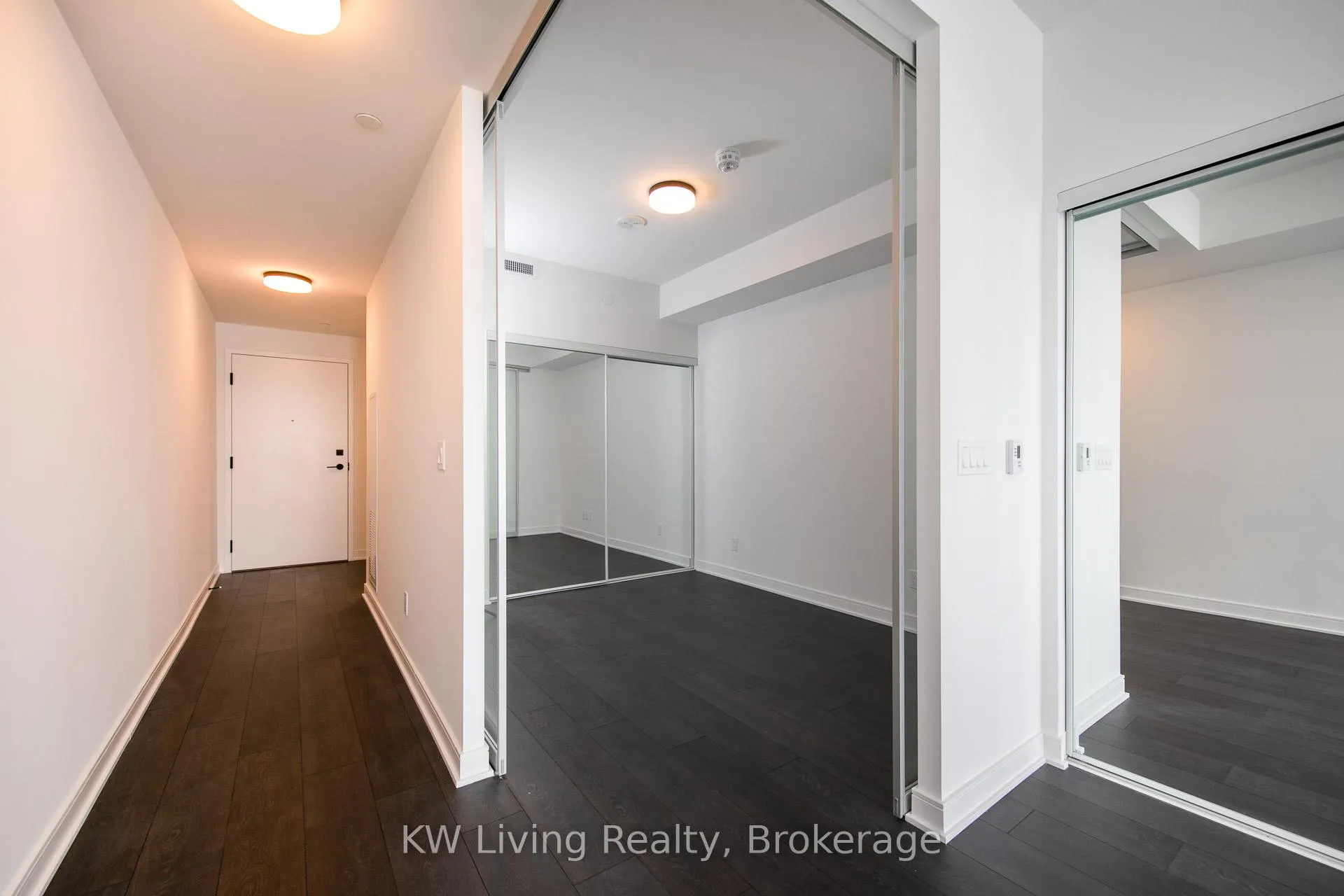 Photo 4 of Unit S437, 35 Rolling Mills Road, Toronto, Waterfront Communities — HOMEH