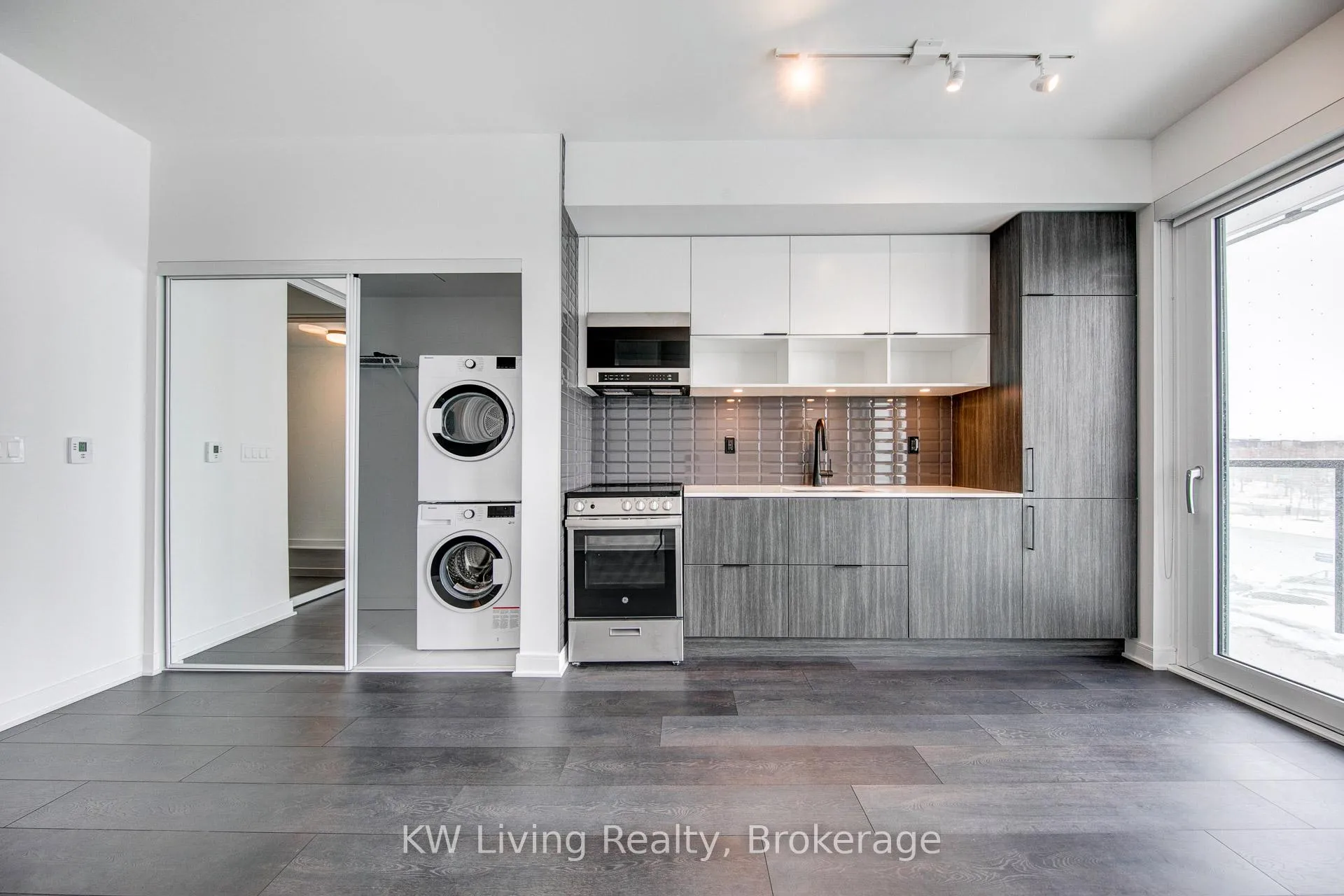 Photo 11 of Unit S437, 35 Rolling Mills Road, Toronto, Waterfront Communities — HOMEH