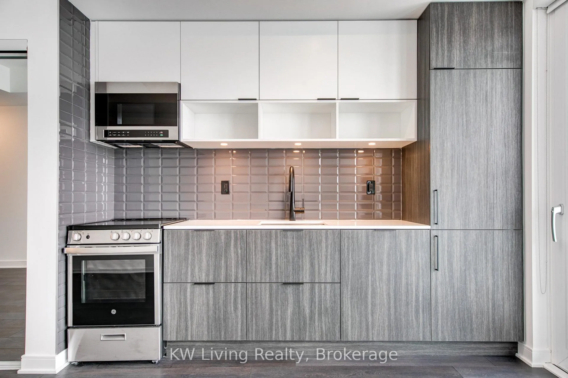 Photo 12 of Unit S437, 35 Rolling Mills Road, Toronto, Waterfront Communities — HOMEH