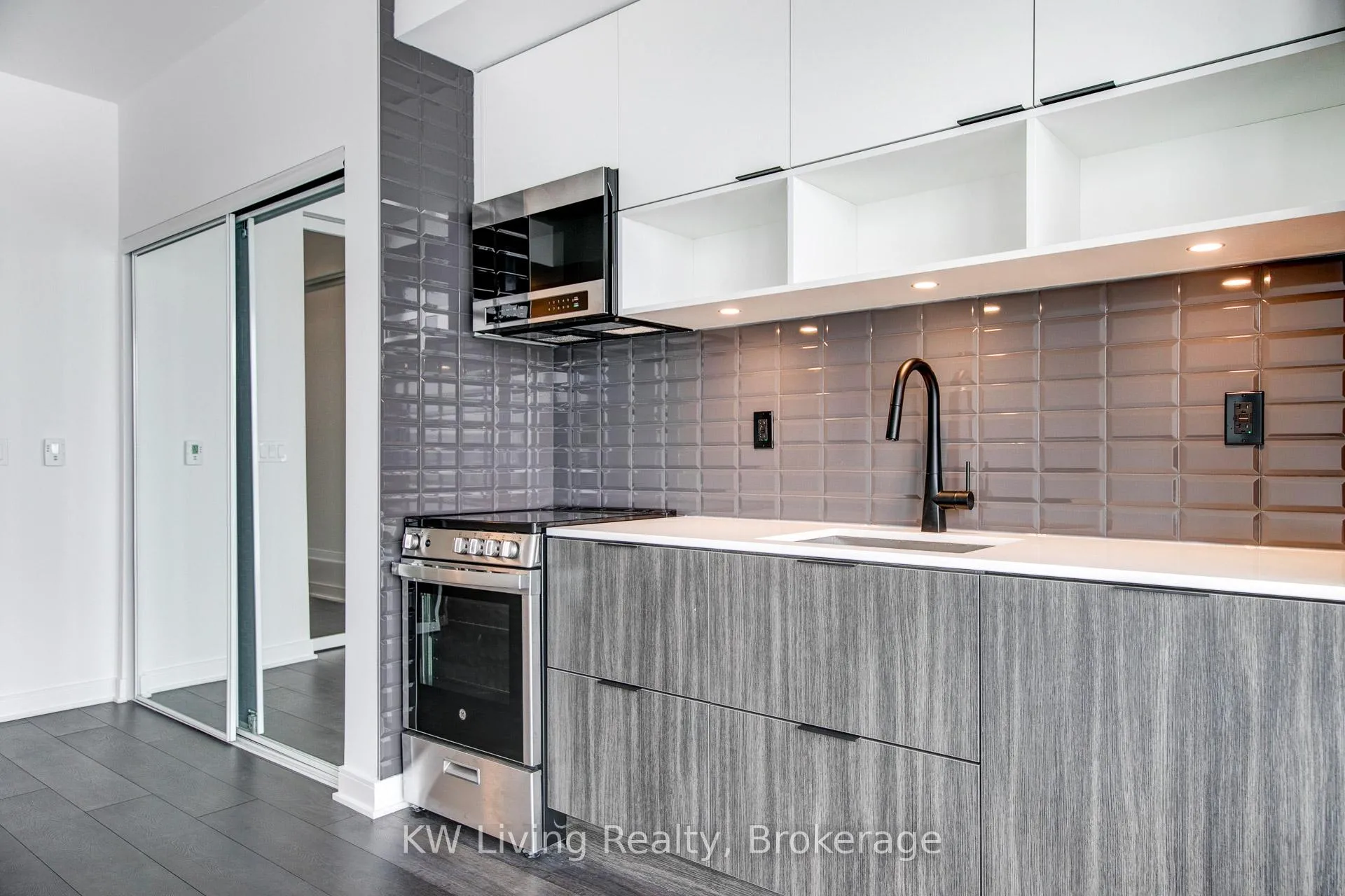 Photo 14 of Unit S437, 35 Rolling Mills Road, Toronto, Waterfront Communities — HOMEH
