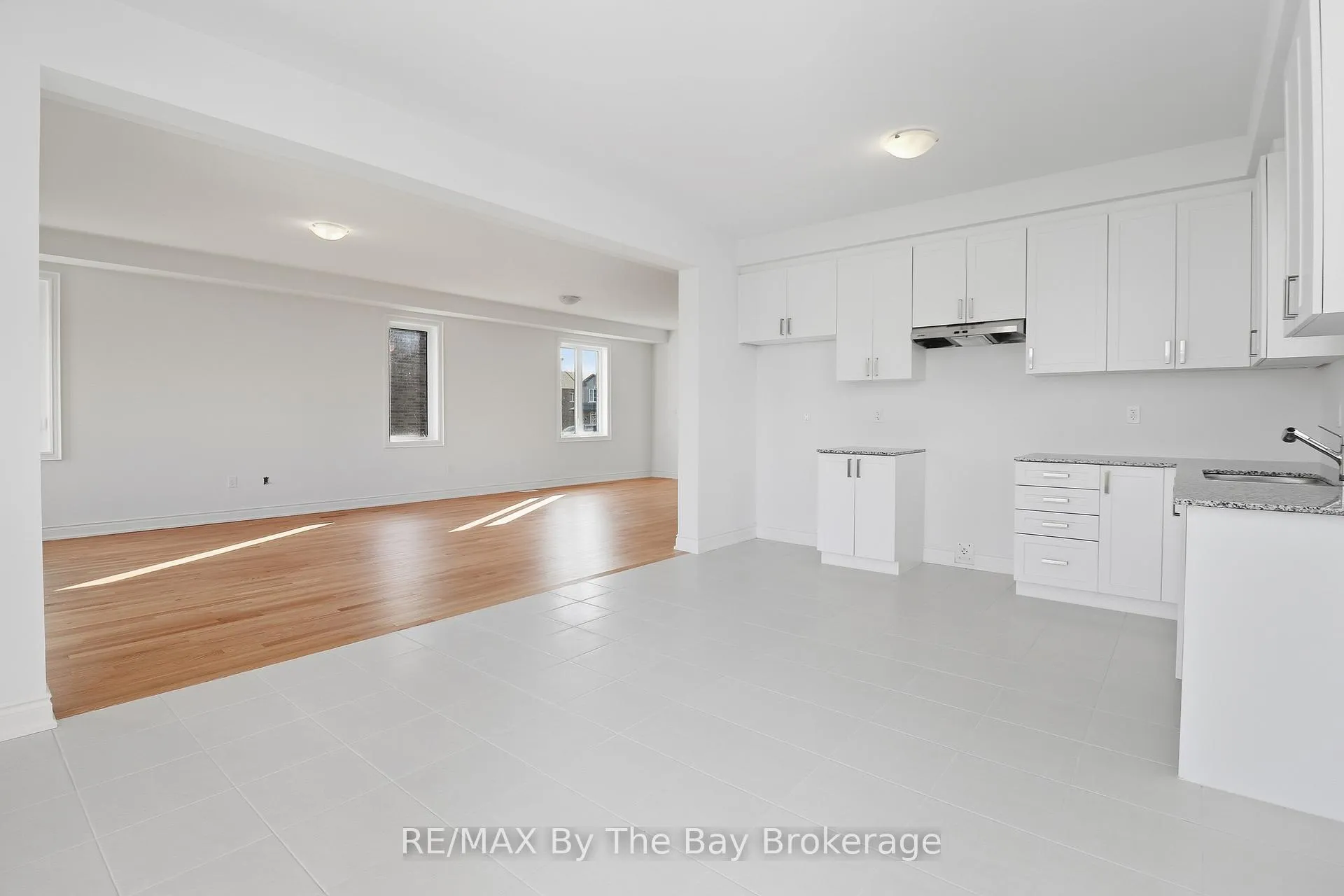 Photo 16 of 65 Amber Drive, Wasaga Beach — HOMEH