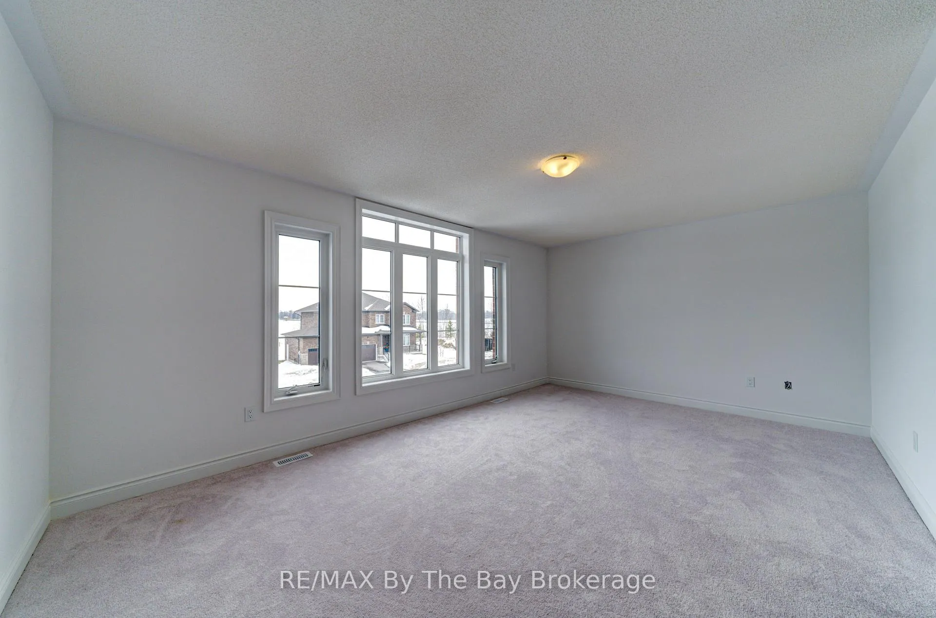 Photo 22 of 65 Amber Drive, Wasaga Beach — HOMEH