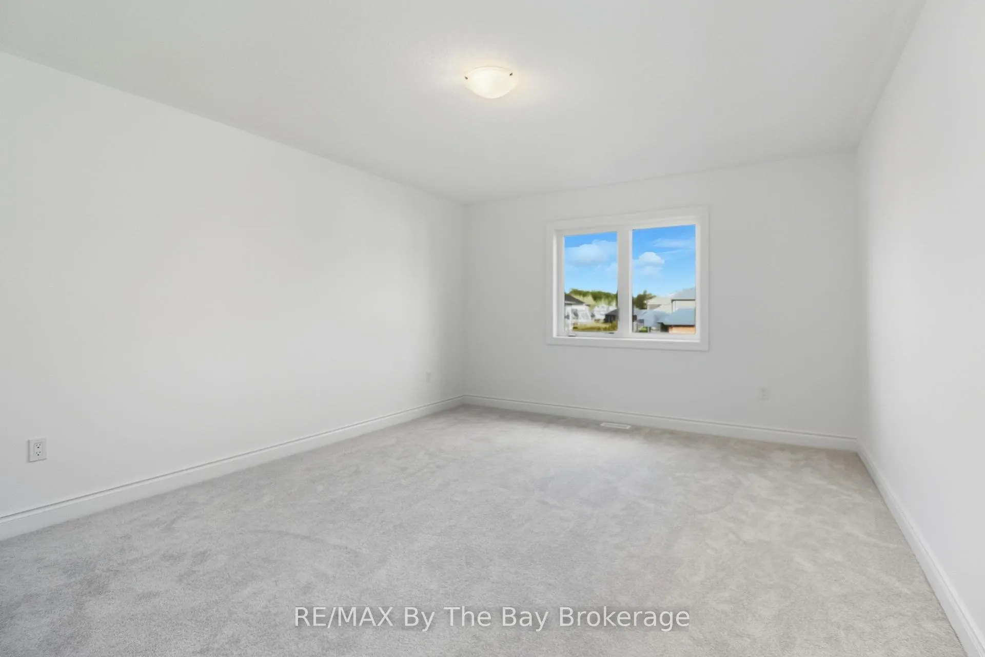 Photo 28 of 65 Amber Drive, Wasaga Beach — HOMEH