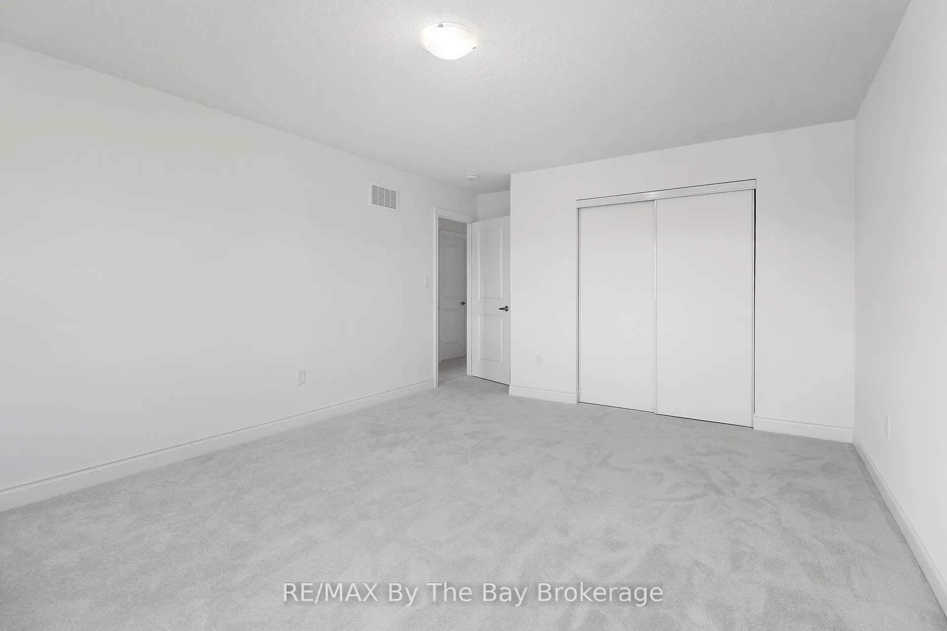 Photo 29 of 65 Amber Drive, Wasaga Beach — HOMEH