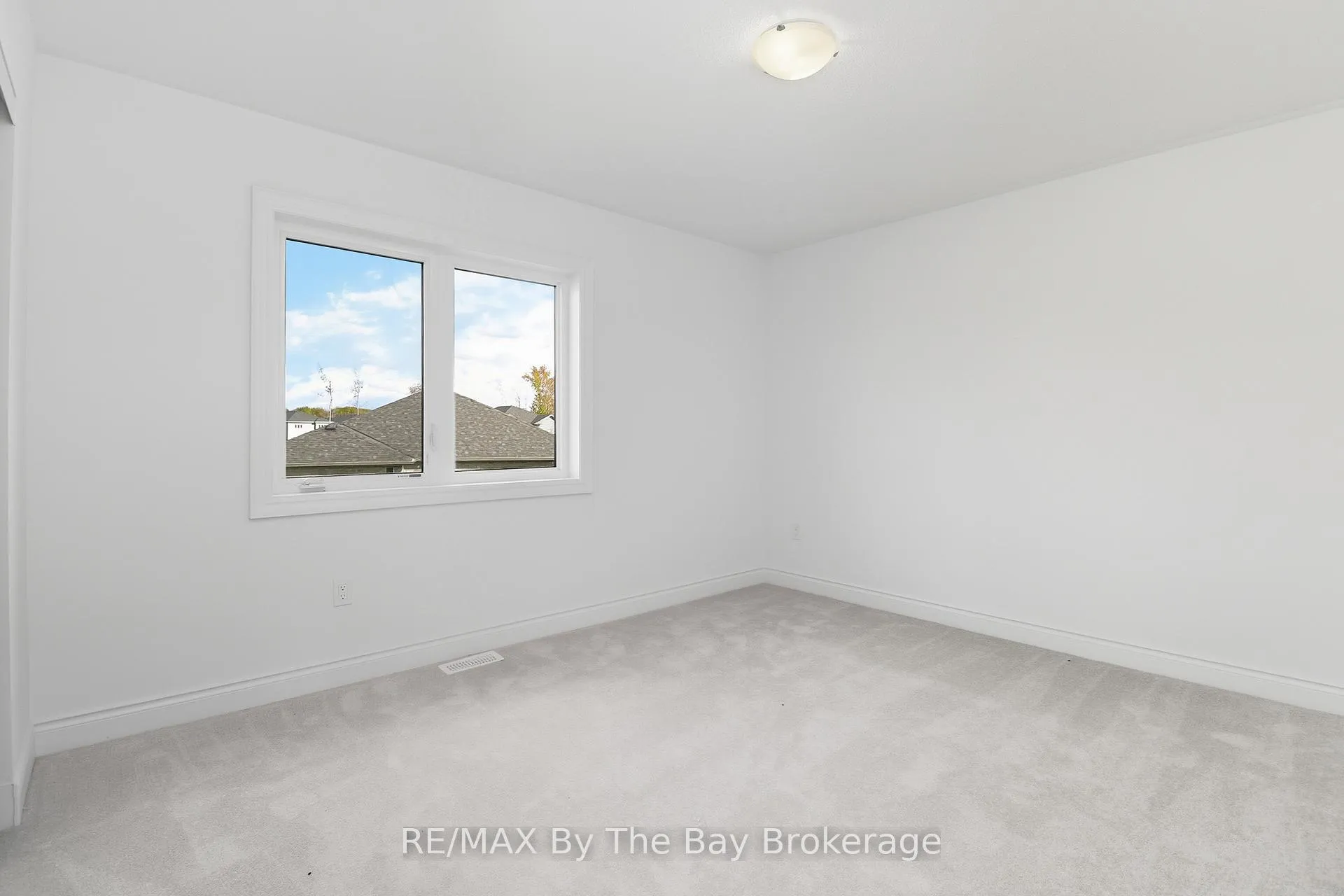 Photo 30 of 65 Amber Drive, Wasaga Beach — HOMEH