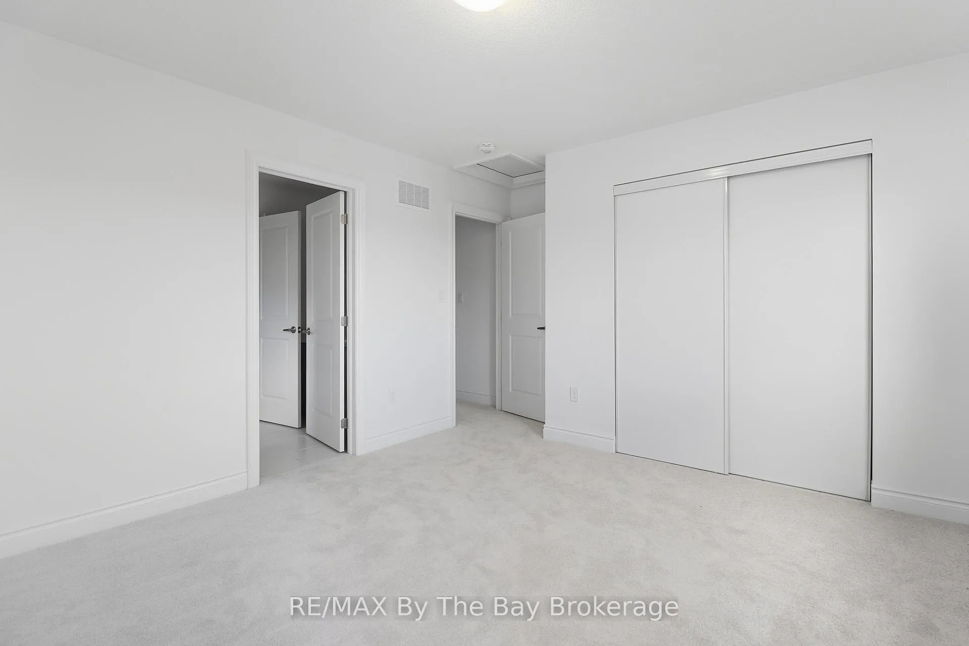 Photo 31 of 65 Amber Drive, Wasaga Beach — HOMEH