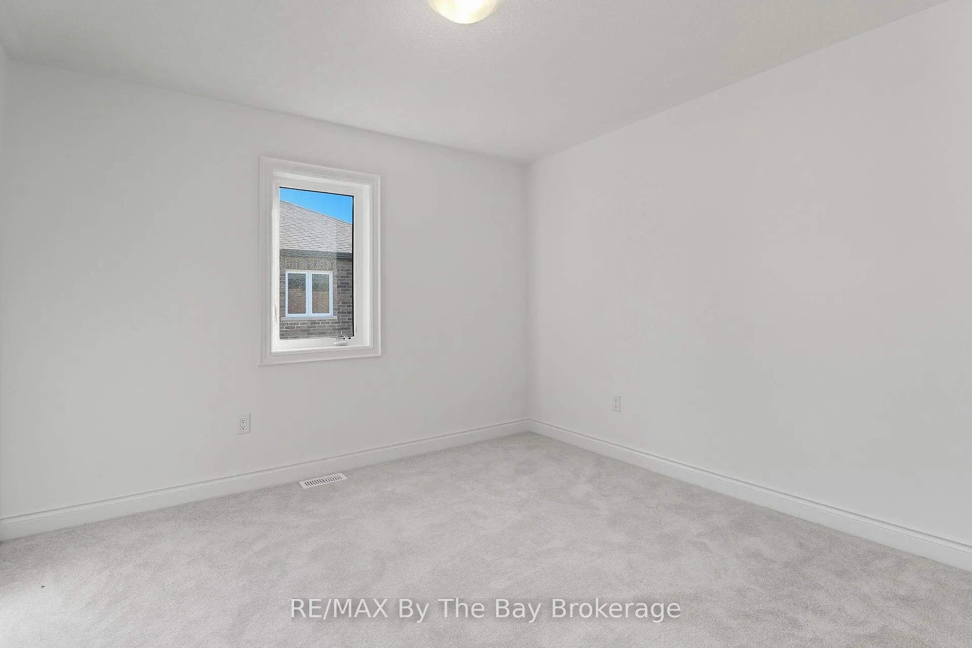 Photo 33 of 65 Amber Drive, Wasaga Beach — HOMEH
