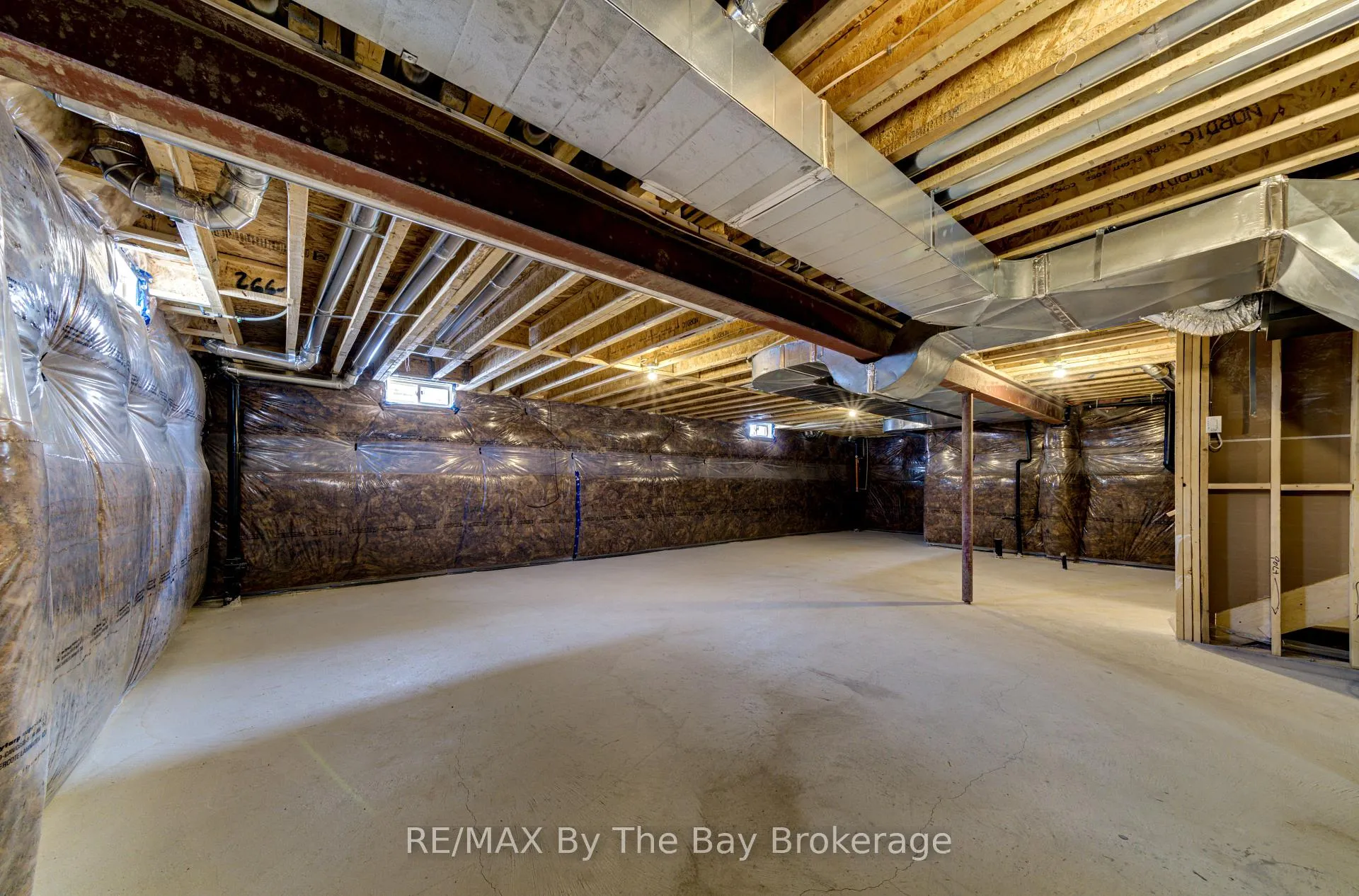 Photo 36 of 65 Amber Drive, Wasaga Beach — HOMEH
