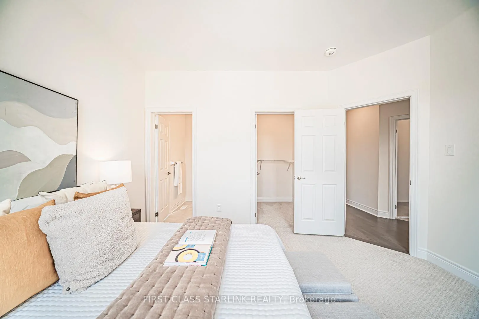Photo 4 of 52 Jinnah Avenue, Markham, Middlefield — HOMEH