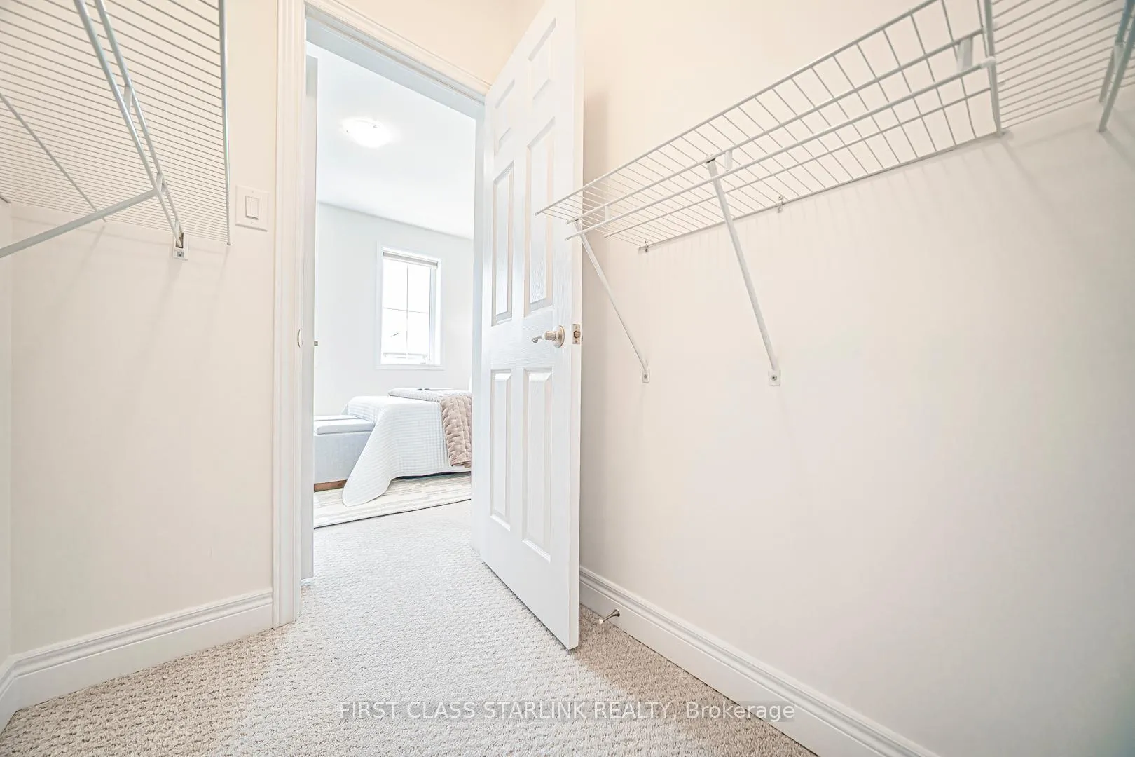Photo 8 of 52 Jinnah Avenue, Markham, Middlefield — HOMEH