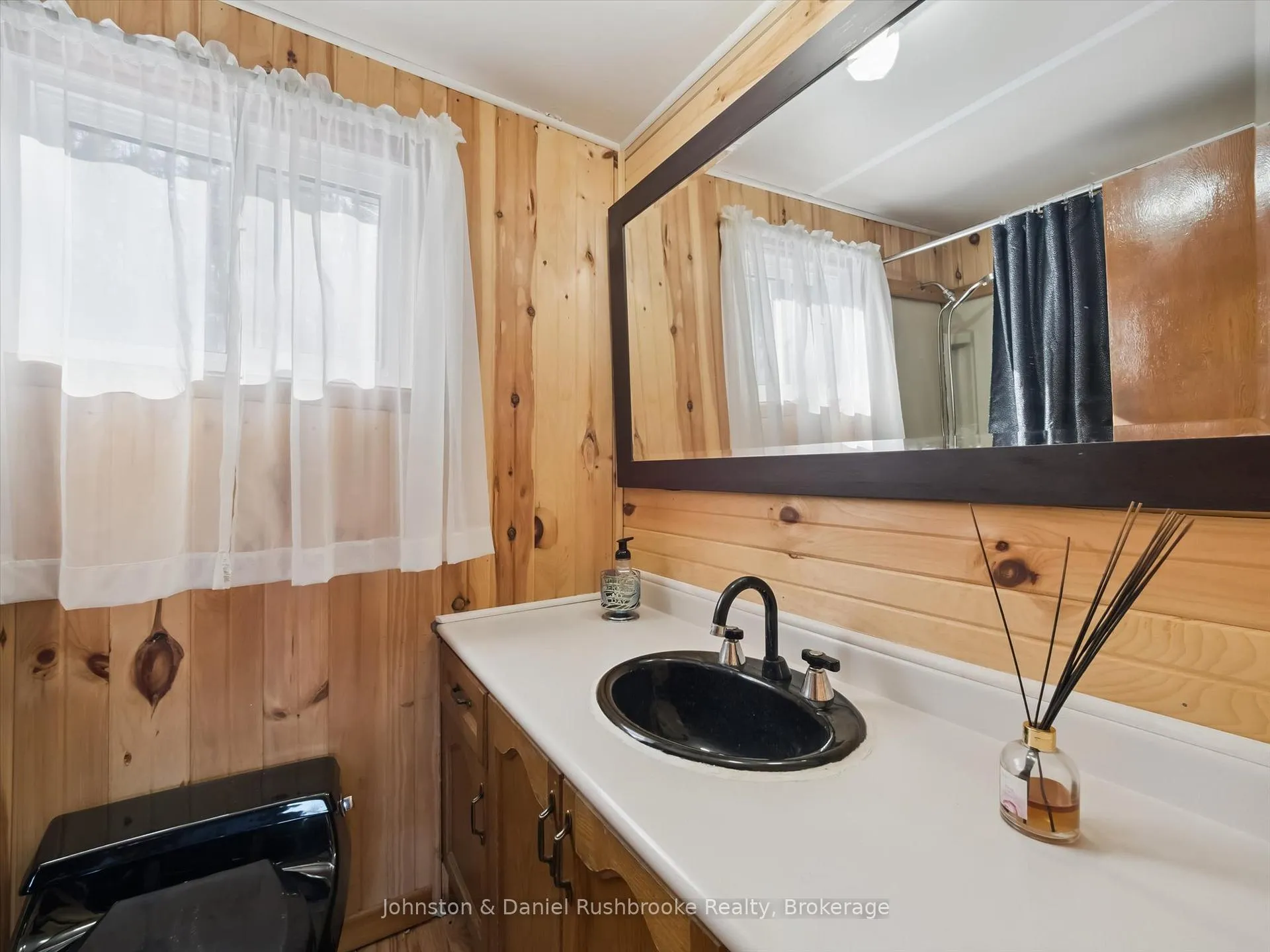 Photo 19 of 1020 Gordonier Lk Rd Pine, Bracebridge, Draper — HOMEH
