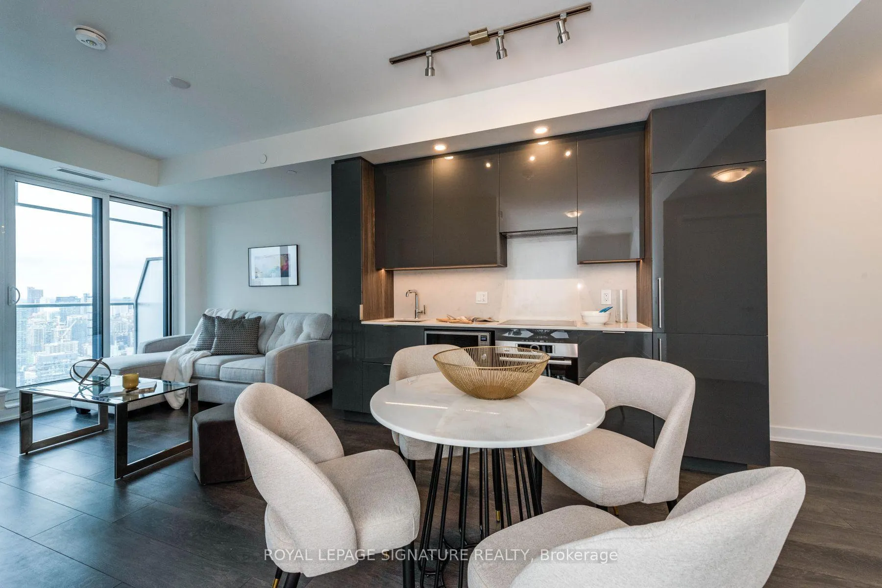 Photo 4 of Unit 5006, 28 Freeland Street, Toronto, Waterfront Communities — HOMEH