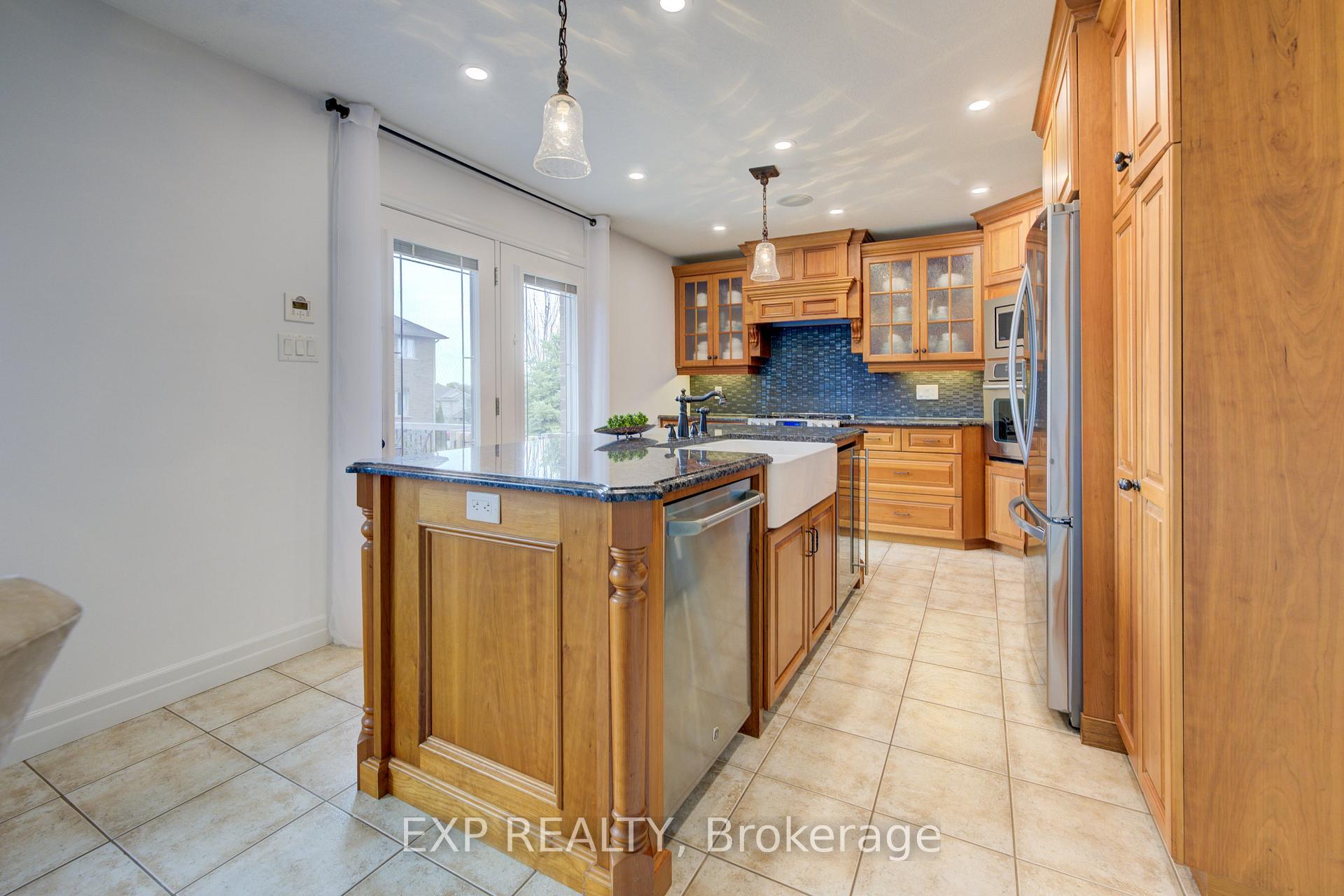 Photo 10 of 85 Andrews Drive W, Mapleton, Rural Mapleton — HOMEH