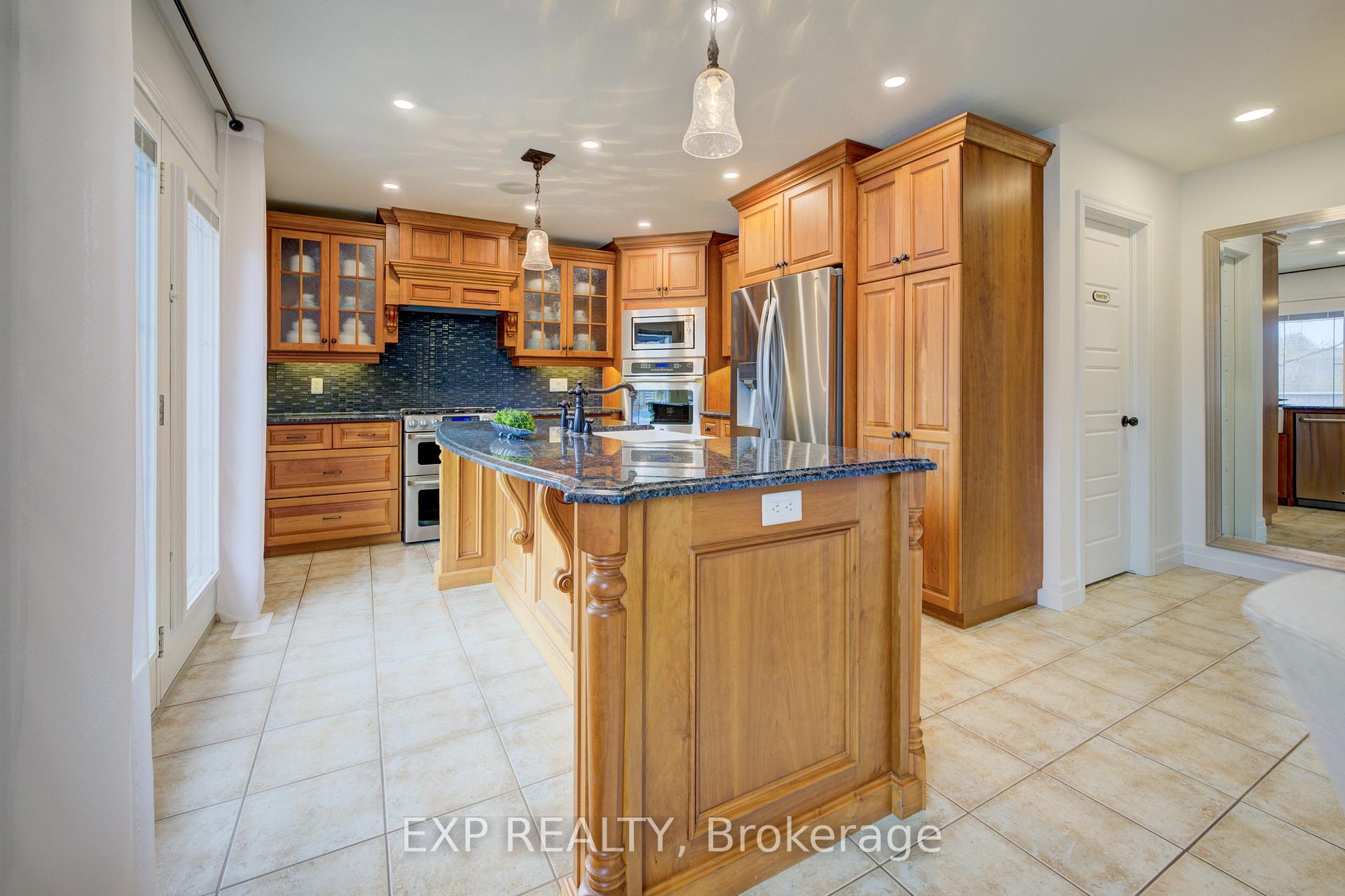 Photo 11 of 85 Andrews Drive W, Mapleton, Rural Mapleton — HOMEH