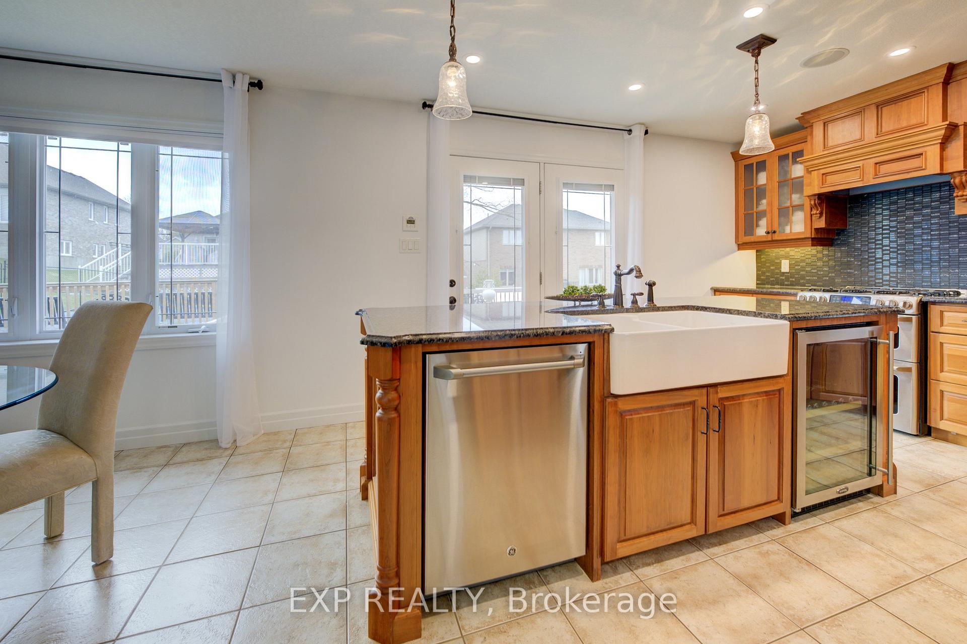 Photo 13 of 85 Andrews Drive W, Mapleton, Rural Mapleton — HOMEH