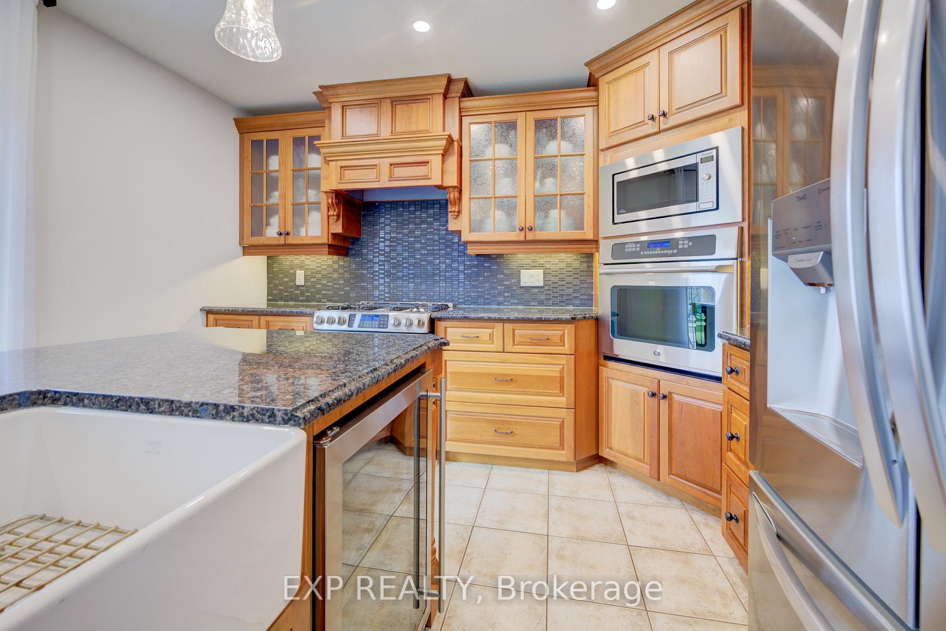Photo 14 of 85 Andrews Drive W, Mapleton, Rural Mapleton — HOMEH