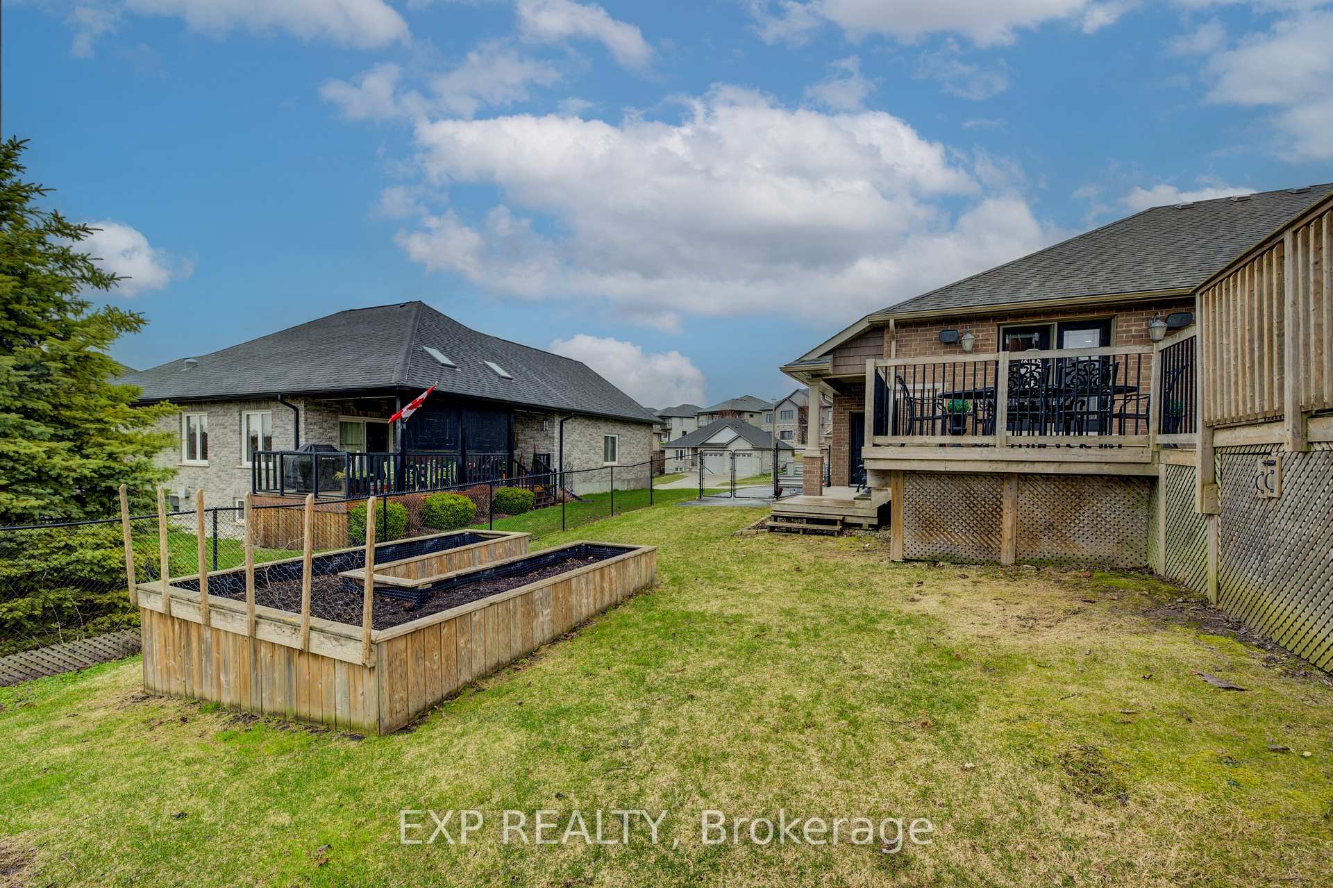 Photo 46 of 85 Andrews Drive W, Mapleton, Rural Mapleton — HOMEH