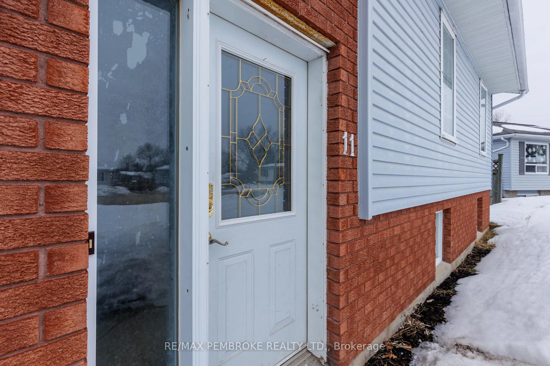 Photo 7 of 11 Craig Place, Petawawa — HOMEH