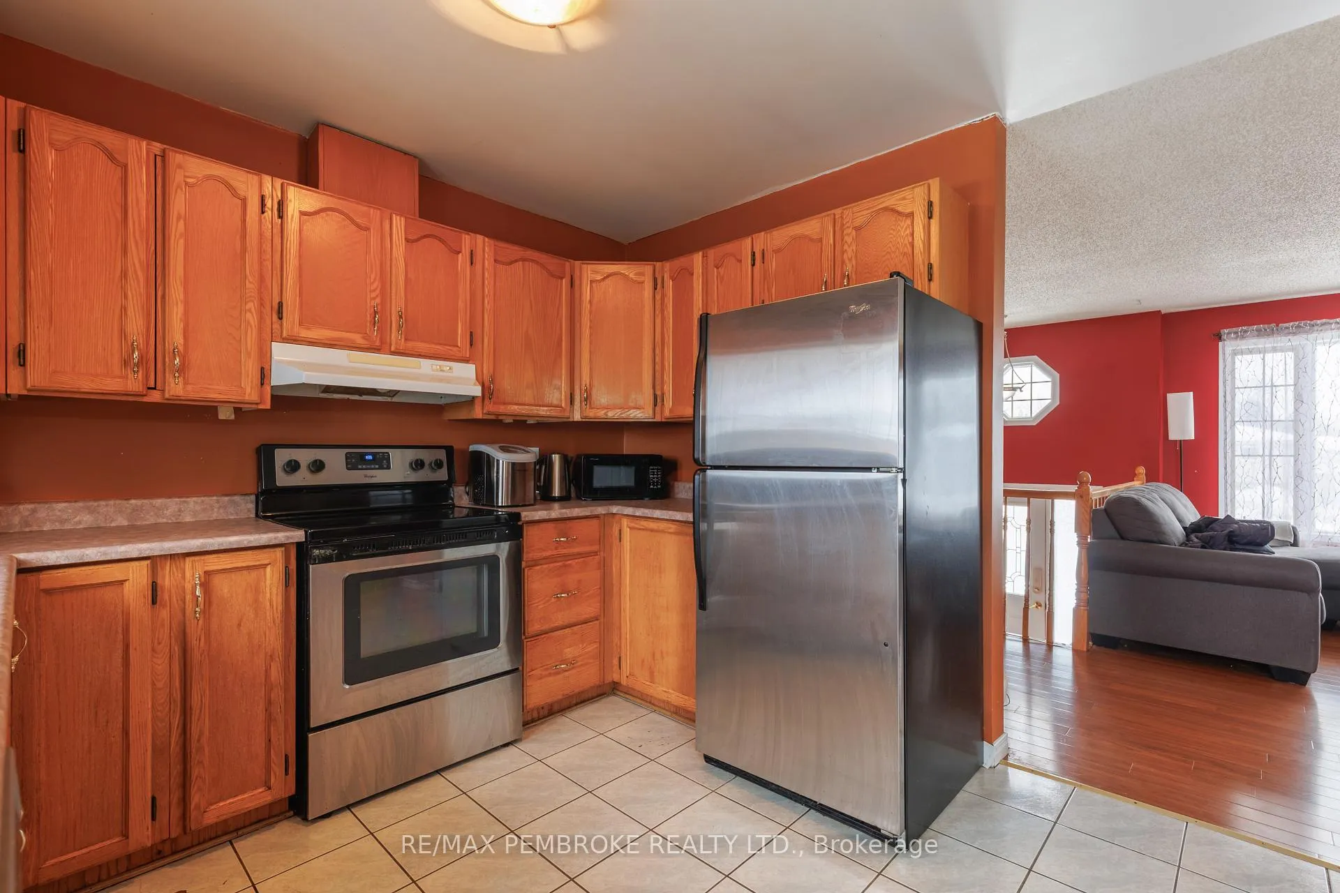 Photo 15 of 11 Craig Place, Petawawa — HOMEH