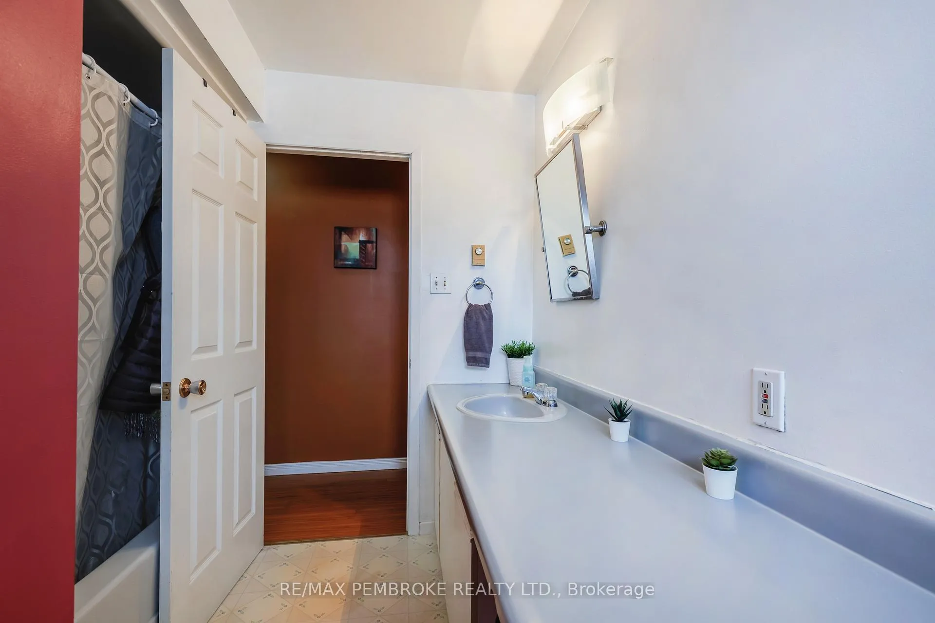 Photo 20 of 11 Craig Place, Petawawa — HOMEH