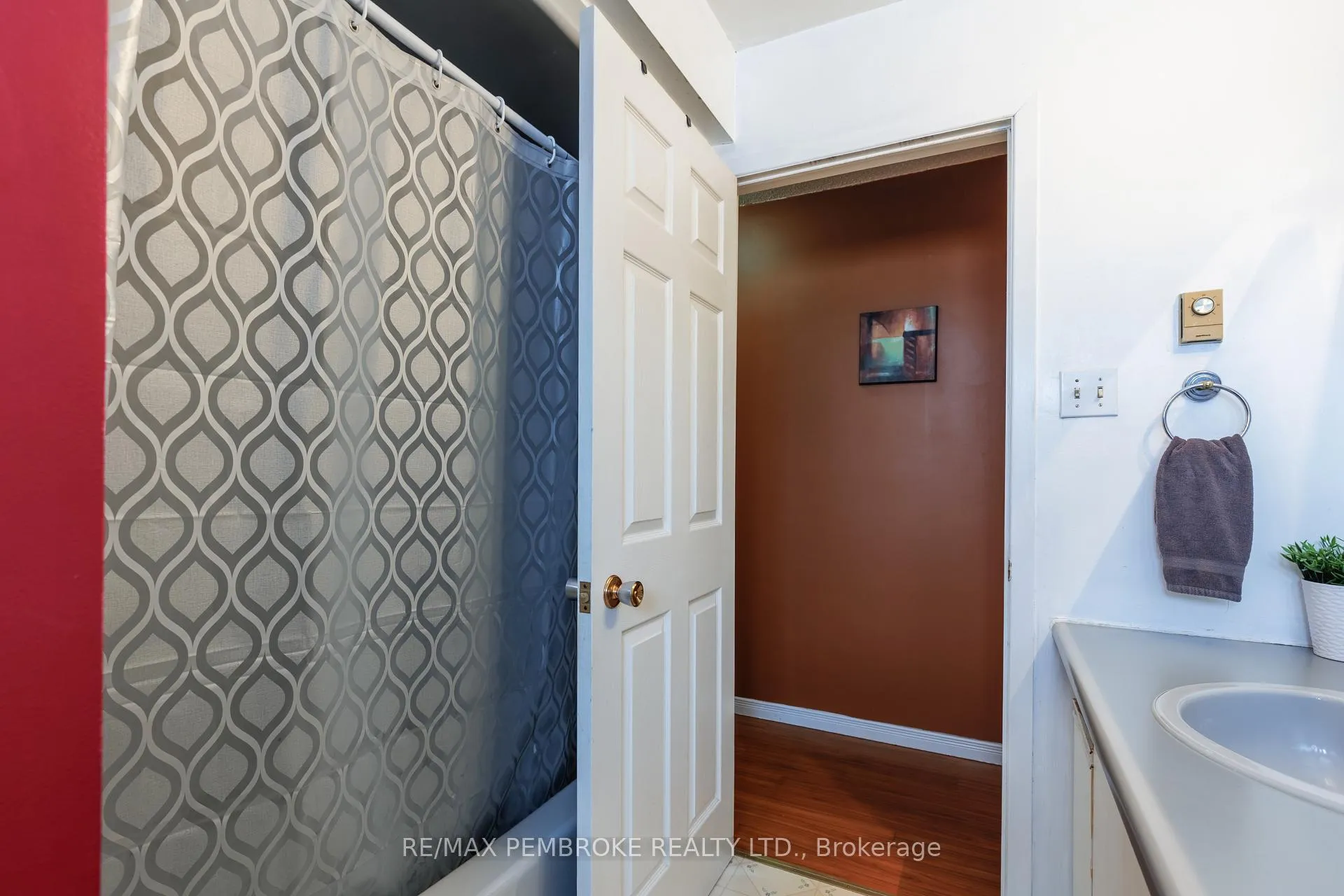Photo 21 of 11 Craig Place, Petawawa — HOMEH