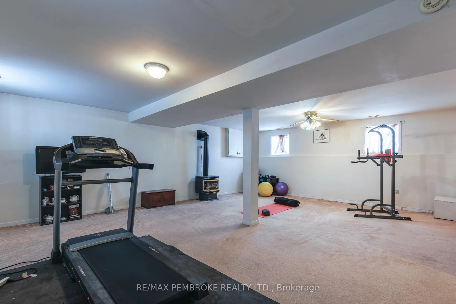 Photo 33 of 11 Craig Place, Petawawa — HOMEH