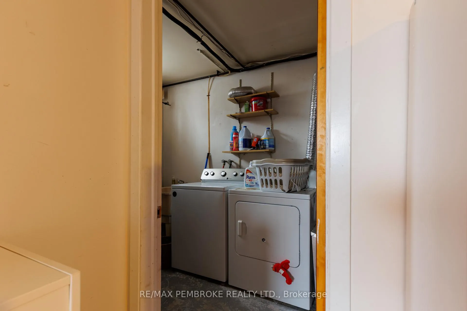 Photo 38 of 11 Craig Place, Petawawa — HOMEH
