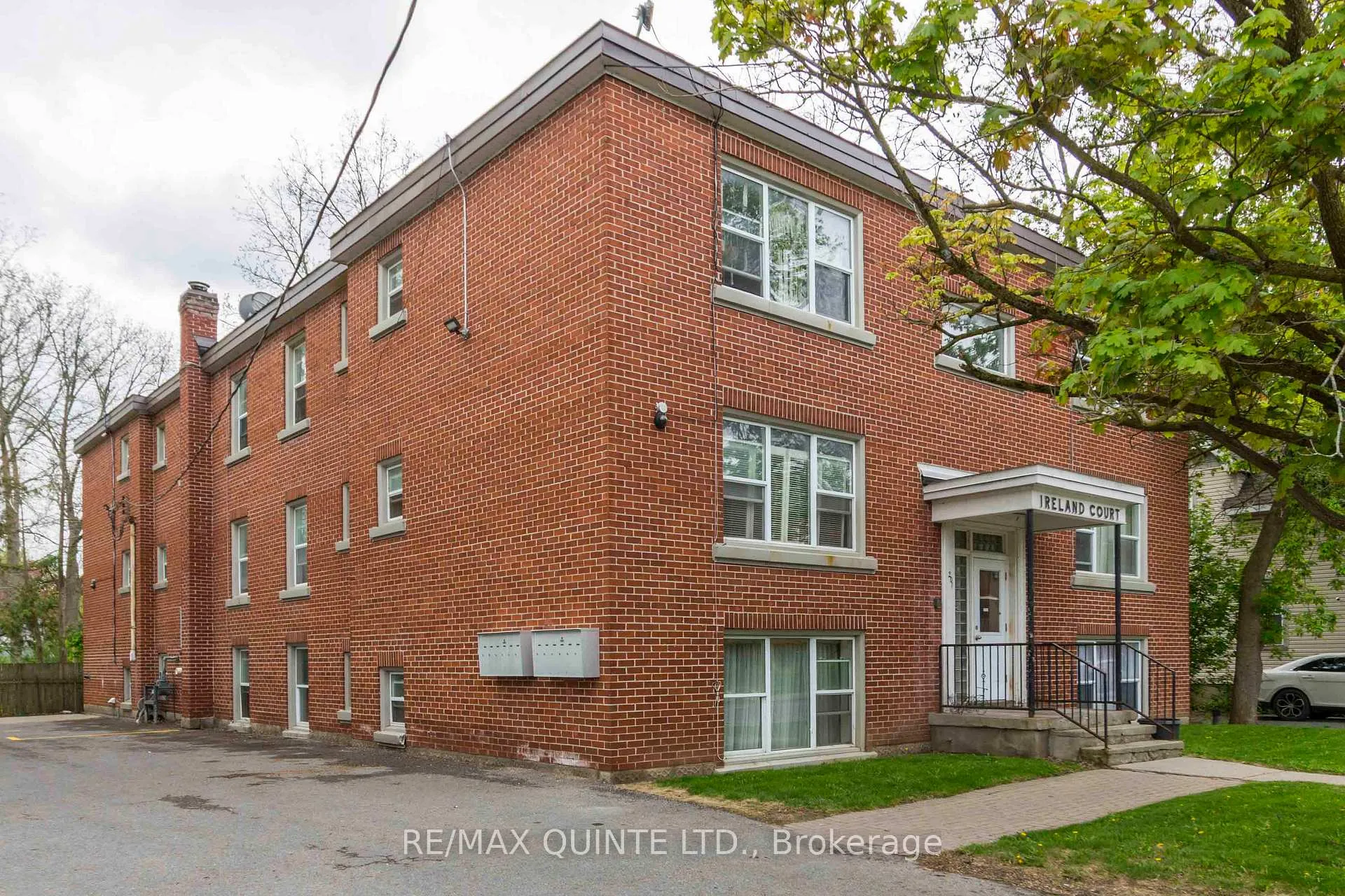 Front of 201 Victoria Avenue