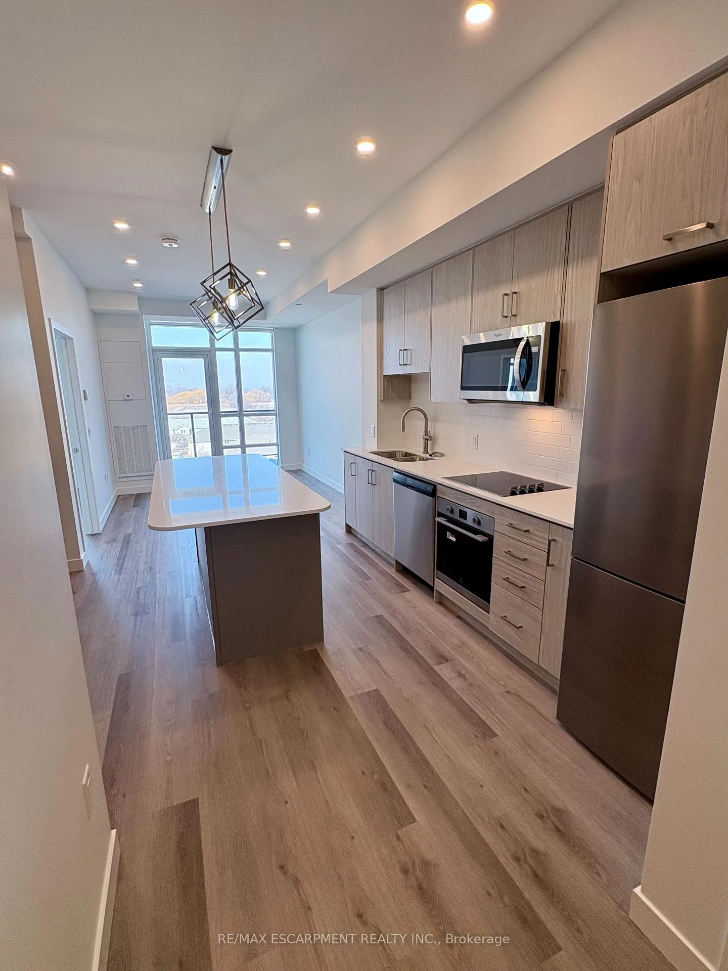Photo 4 of Unit 617, 461 Green Road, Hamilton, Lakeshore — HOMEH