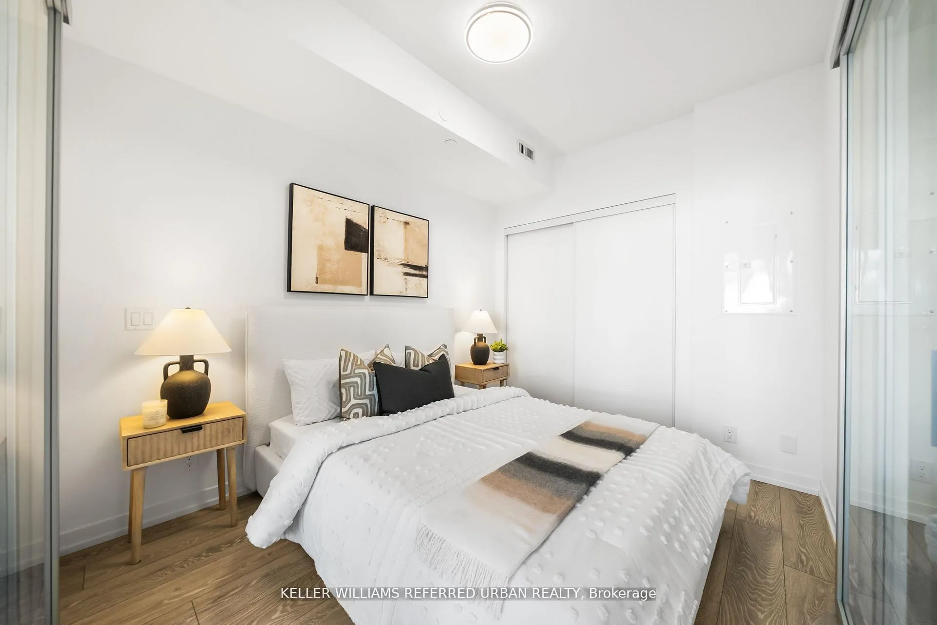 Photo 8 of Unit 322, 2020 Bathurst Street, Toronto, Humewood-Cedarvale — HOMEH
