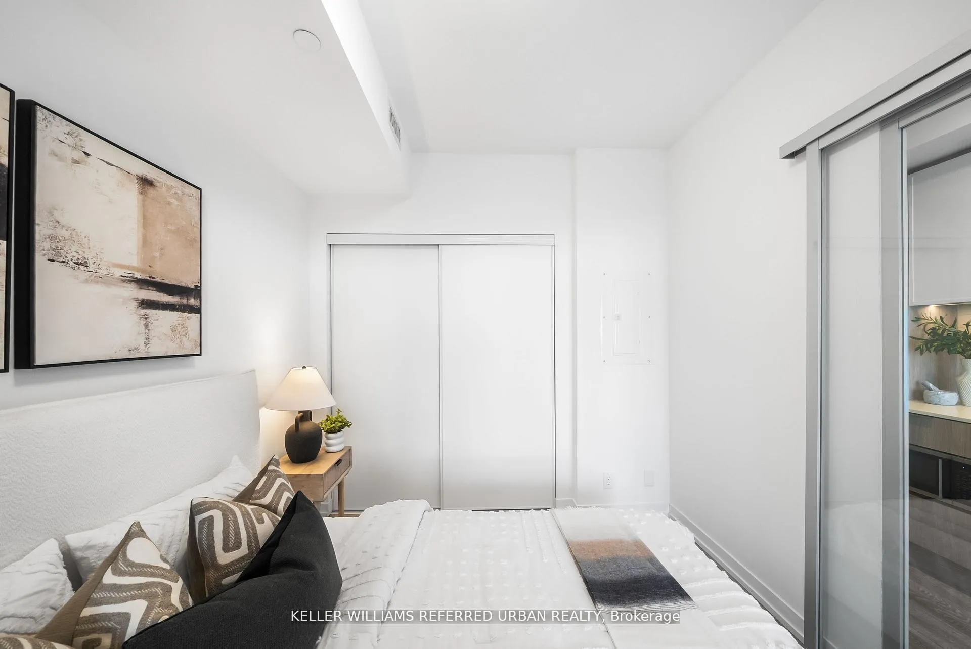 Photo 9 of Unit 322, 2020 Bathurst Street, Toronto, Humewood-Cedarvale — HOMEH