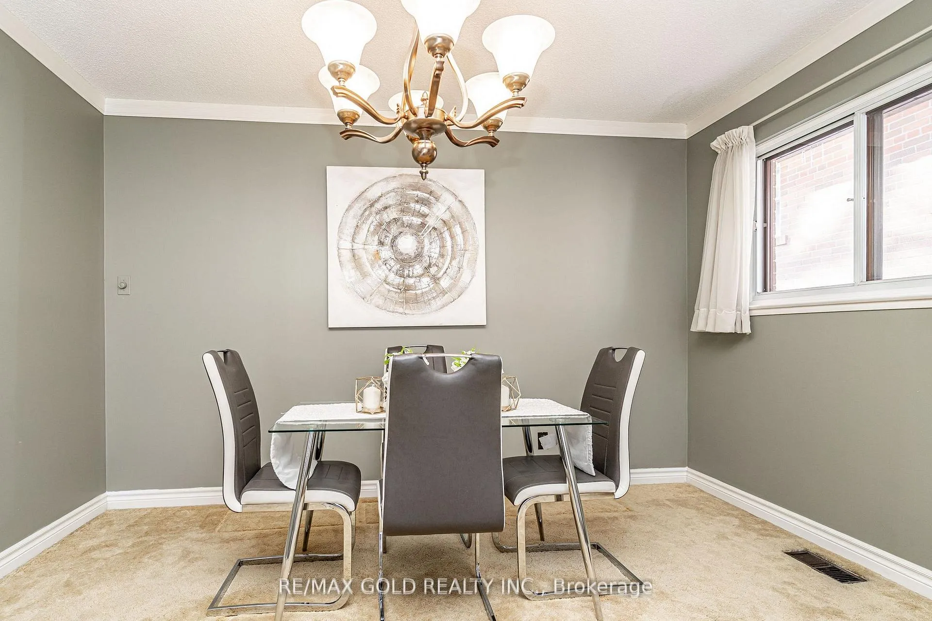 Photo 12 of 29 Chesterfield Road, Brampton, Brampton East — HOMEH