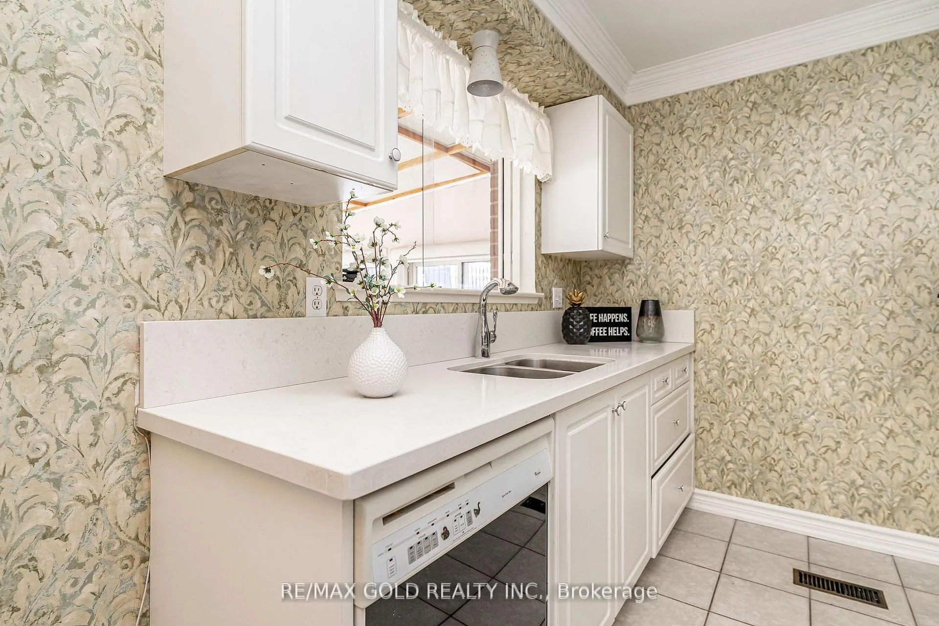 Photo 17 of 29 Chesterfield Road, Brampton, Brampton East — HOMEH