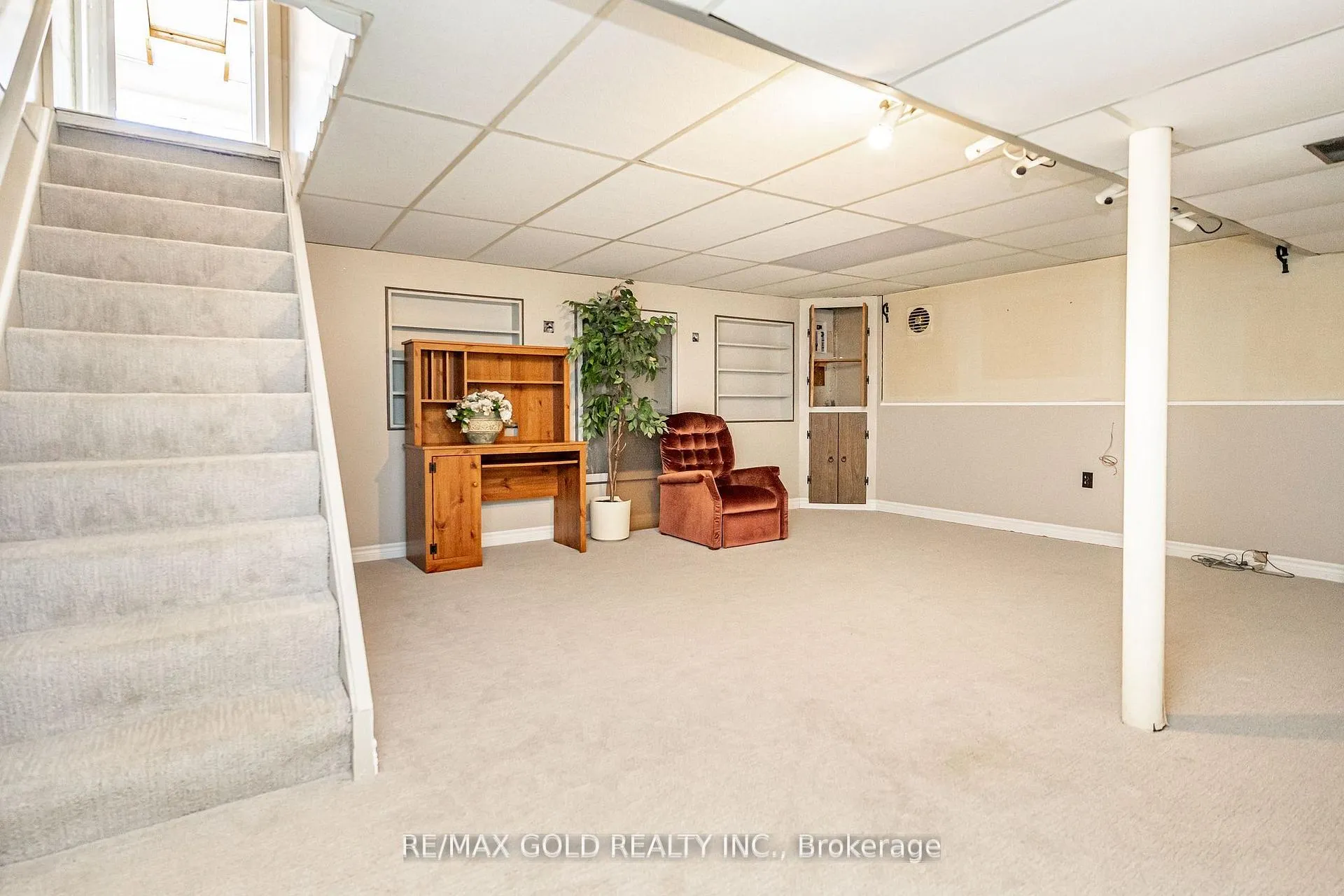 Photo 32 of 29 Chesterfield Road, Brampton, Brampton East — HOMEH