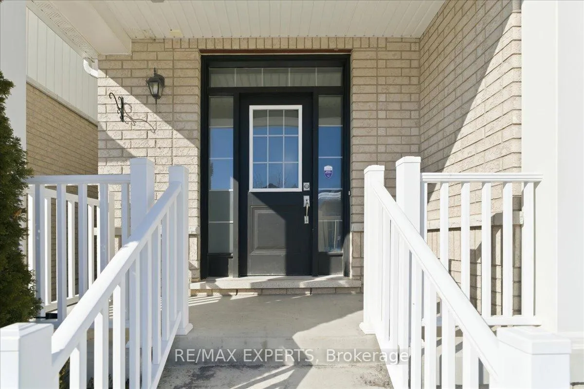 Photo 4 of 10 Mccabe Lane, New Tecumseth, Tottenham — HOMEH